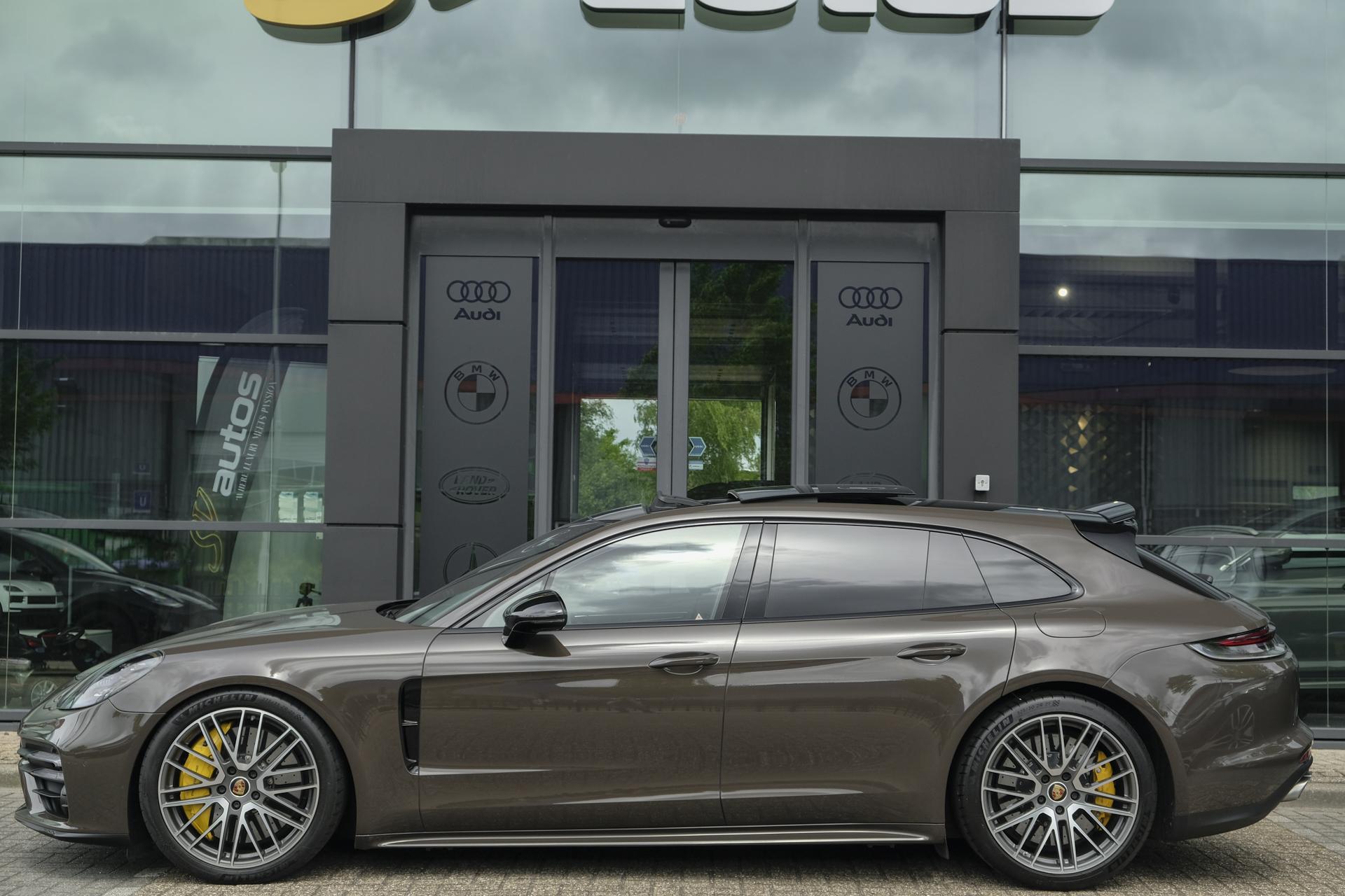 Foto van Porsche Panamera Turbo S E-hybrid