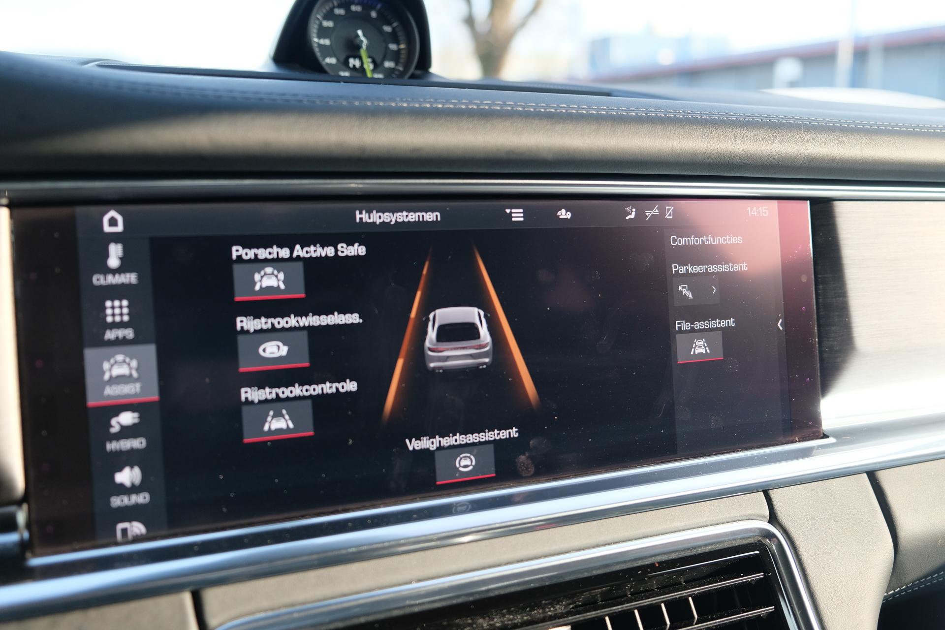 Foto van Porsche Panamera Turbo S E-hybrid