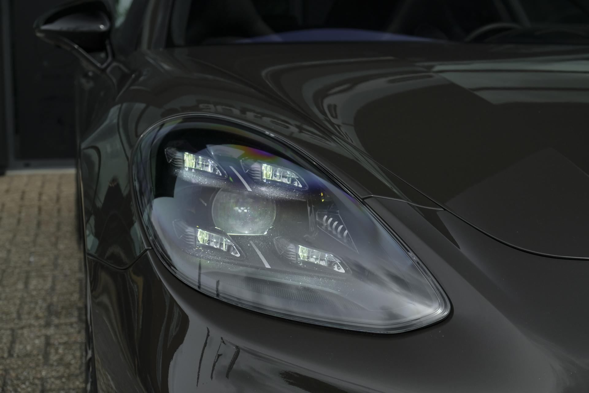 Foto van Porsche Panamera Turbo S E-hybrid