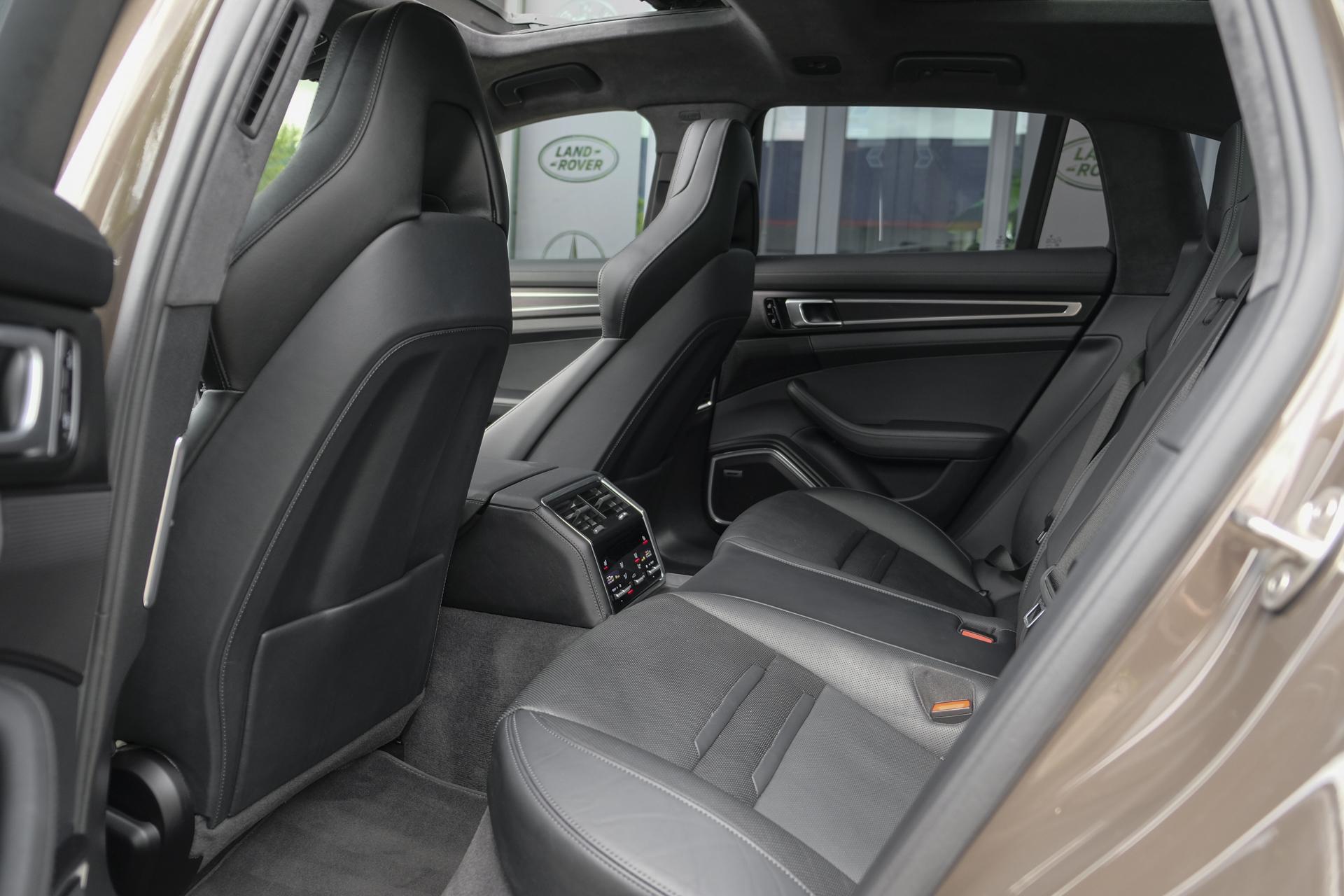 Foto van Porsche Panamera Turbo S E-hybrid
