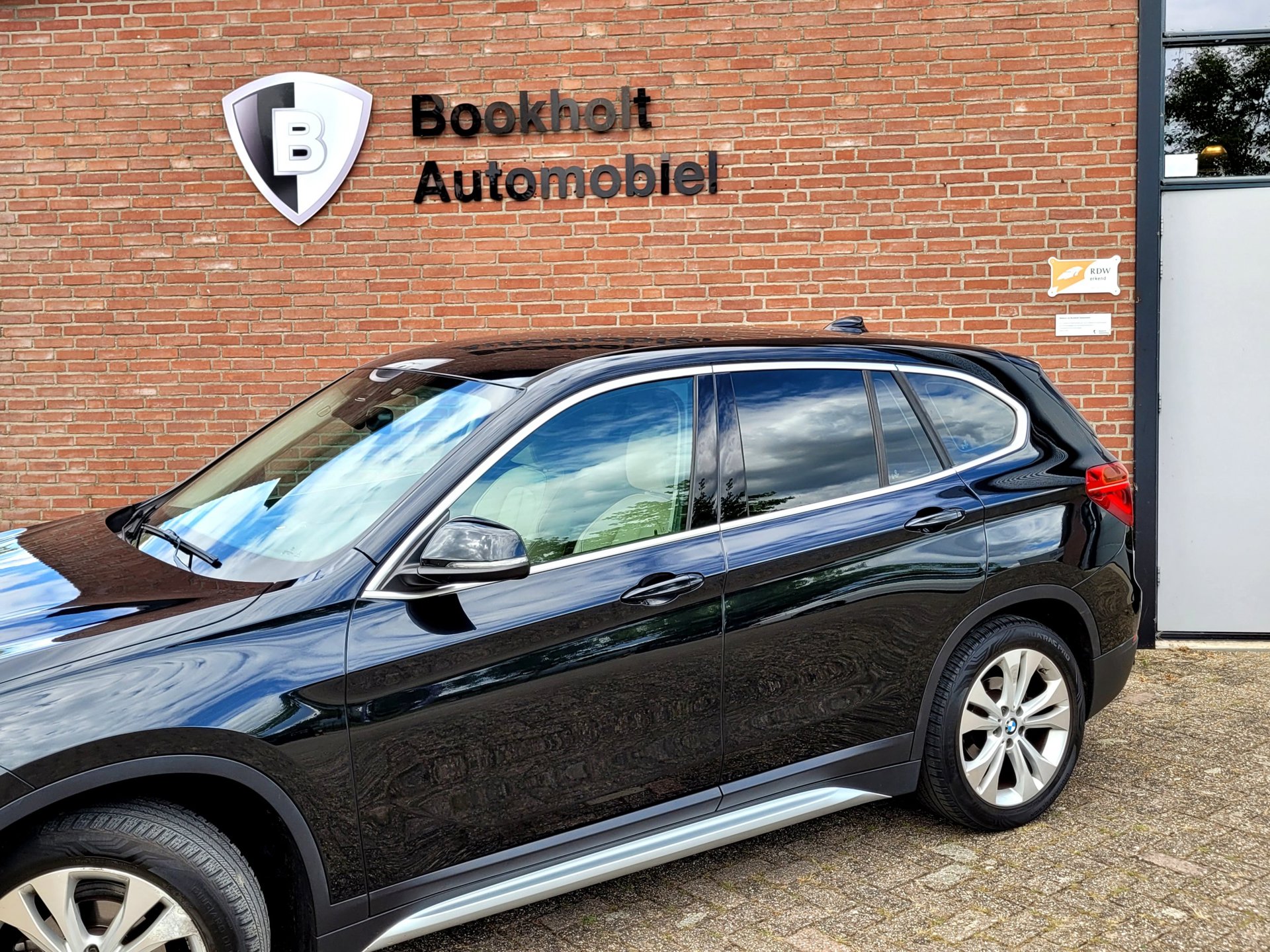 Foto van BMW X1 Sdrive16d