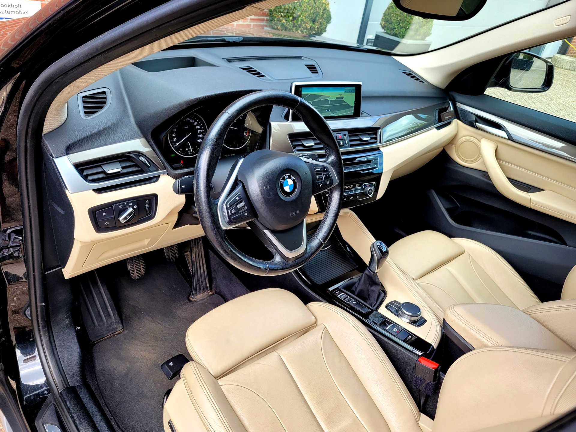 Foto van BMW X1 Sdrive16d
