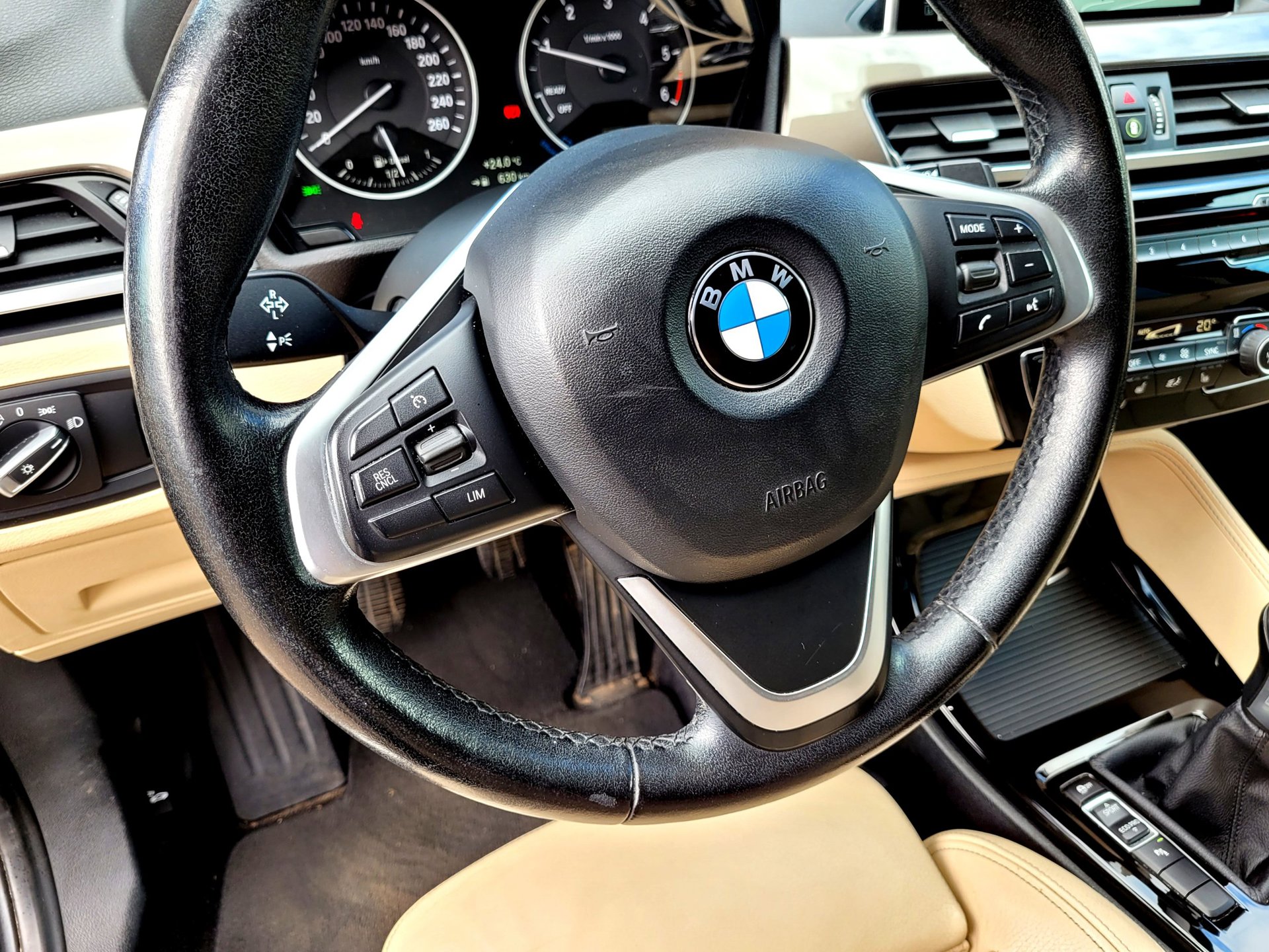 Foto van BMW X1 Sdrive16d