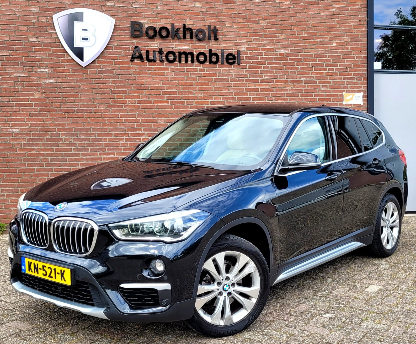 BMW X1 Sdrive16d SDrive16d Cent. High Exe (€ 7750,- ex BPM for EXPORT) 2016 - voorkant