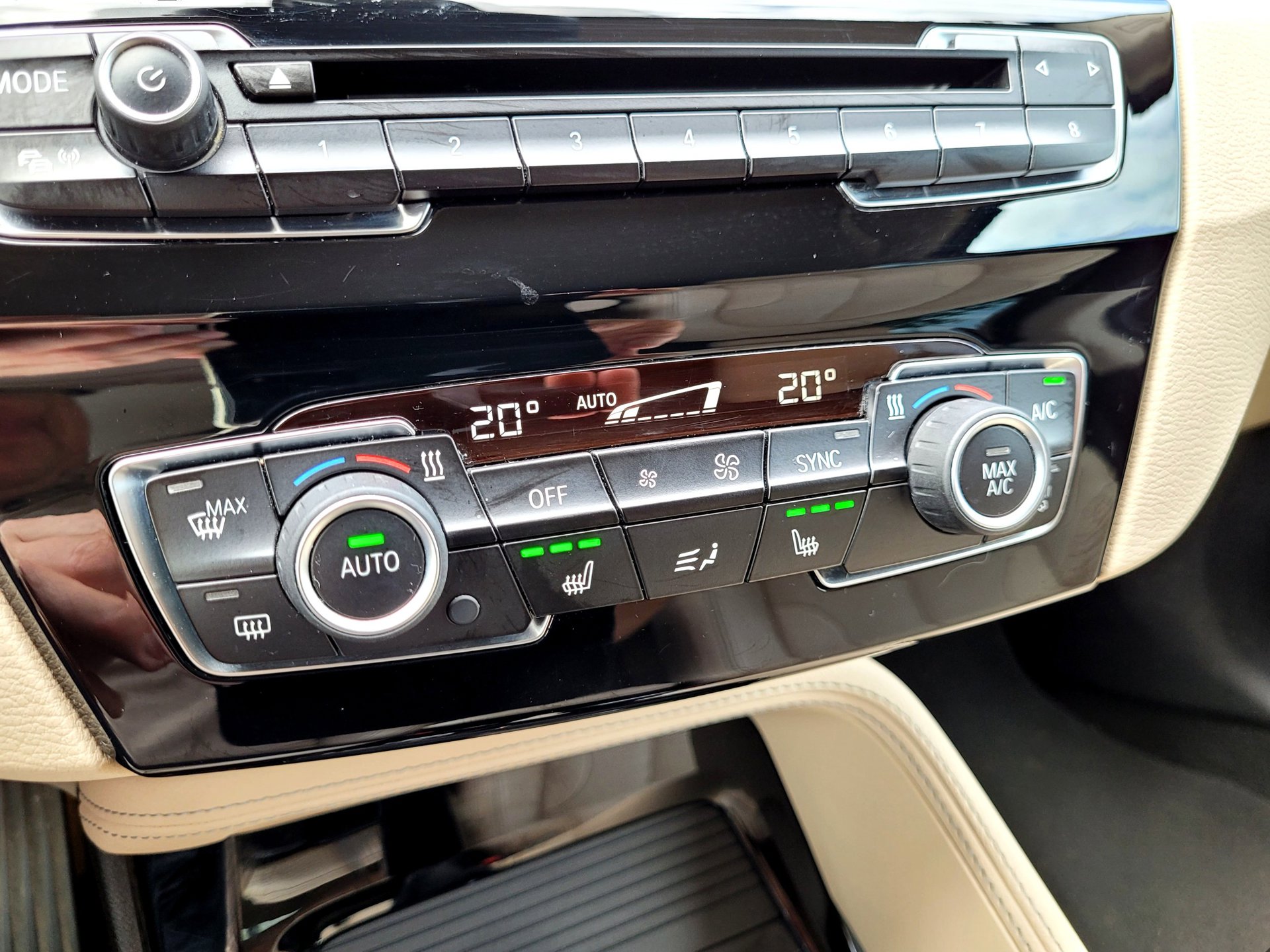 Foto van BMW X1 Sdrive16d