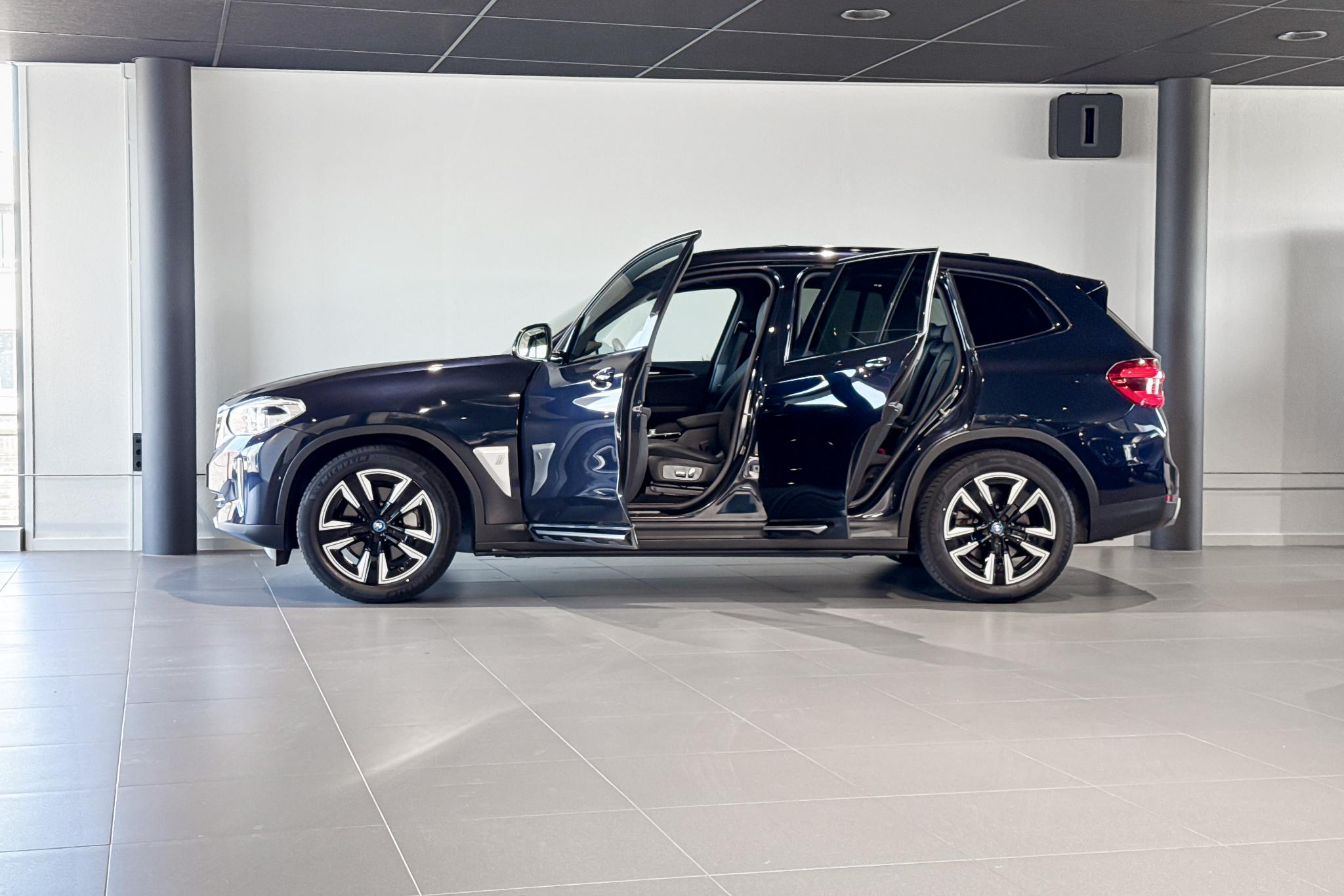 Foto van BMW Ix3