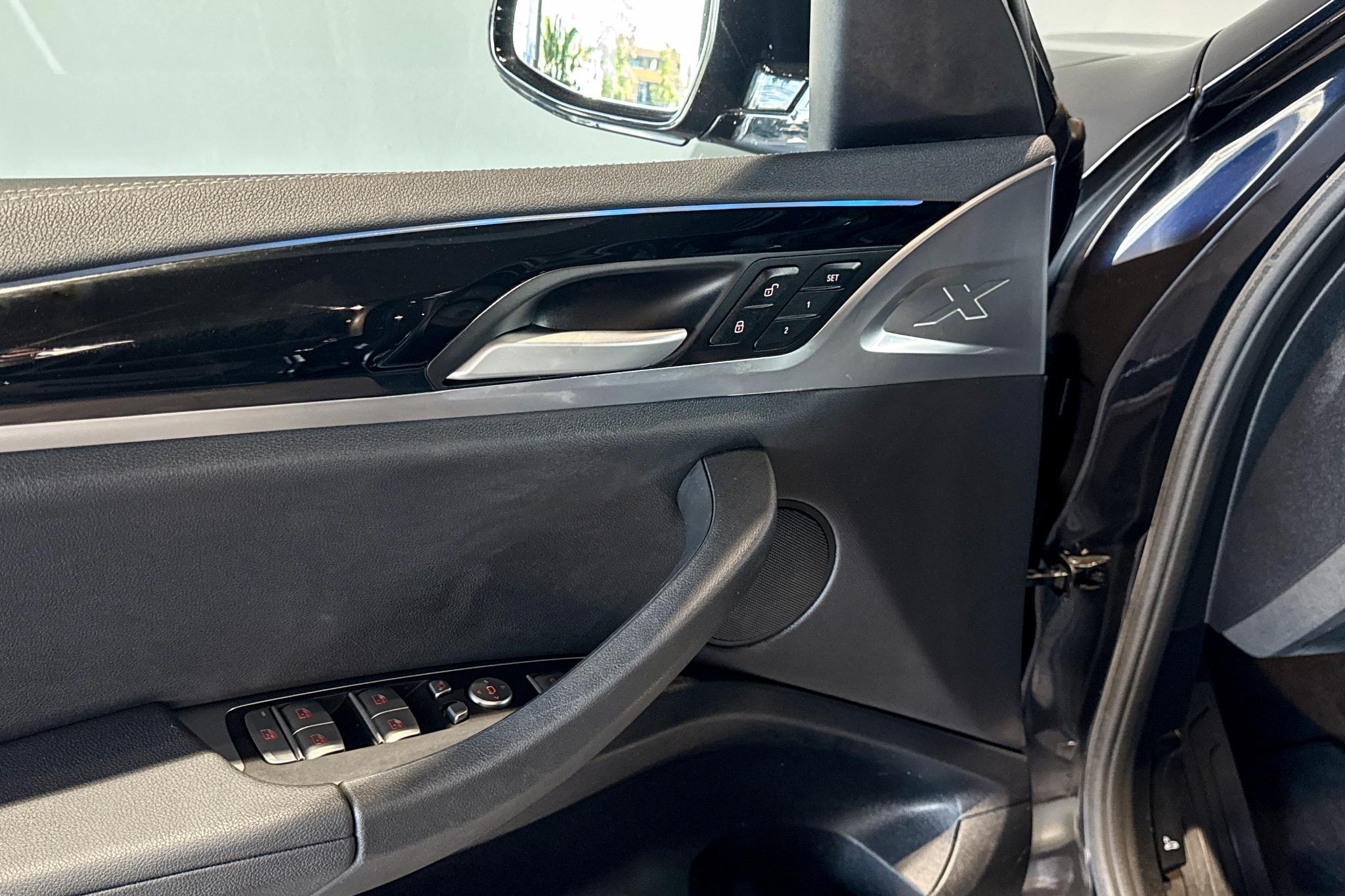 Foto van BMW Ix3
