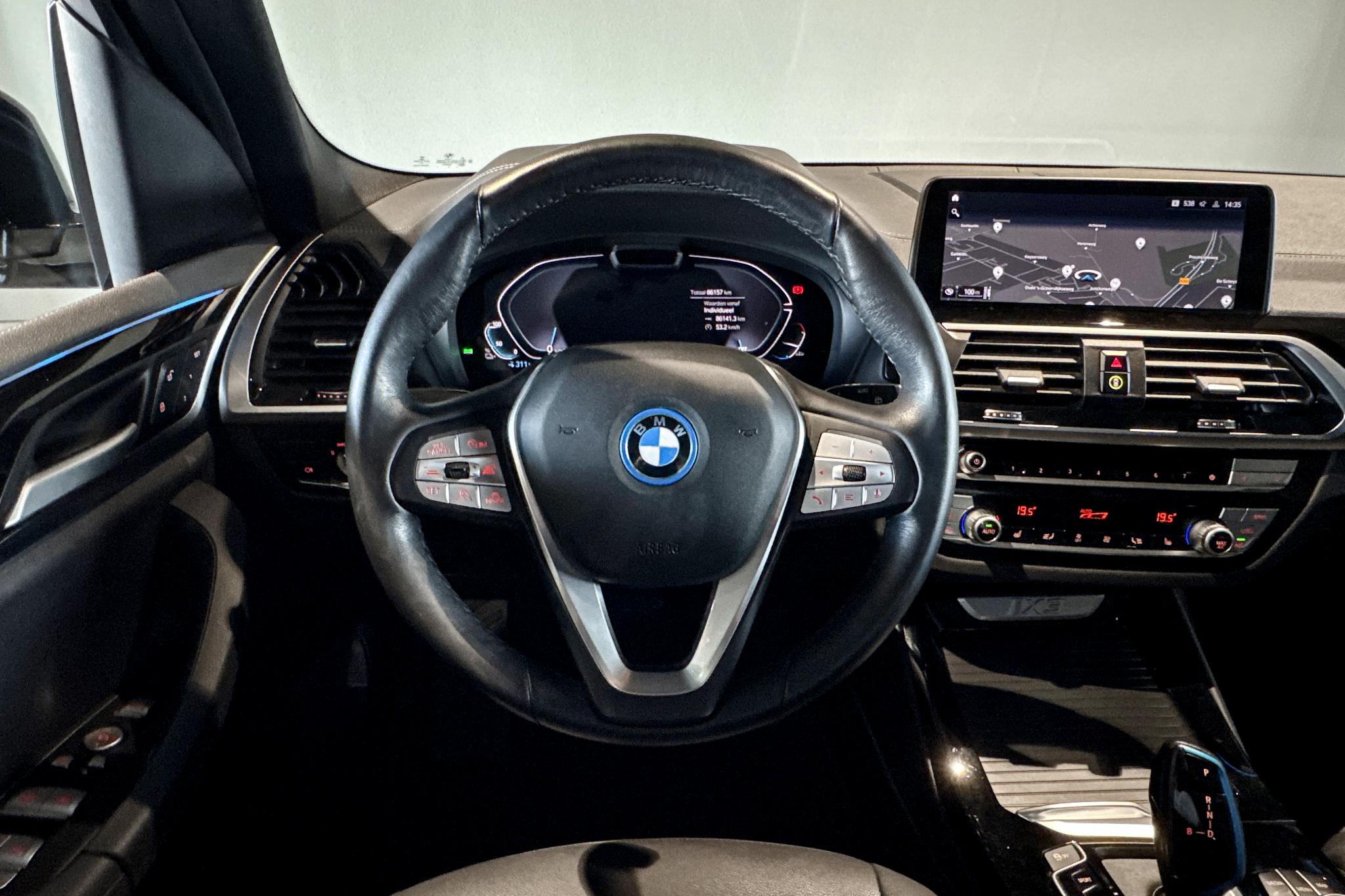 Foto van BMW Ix3