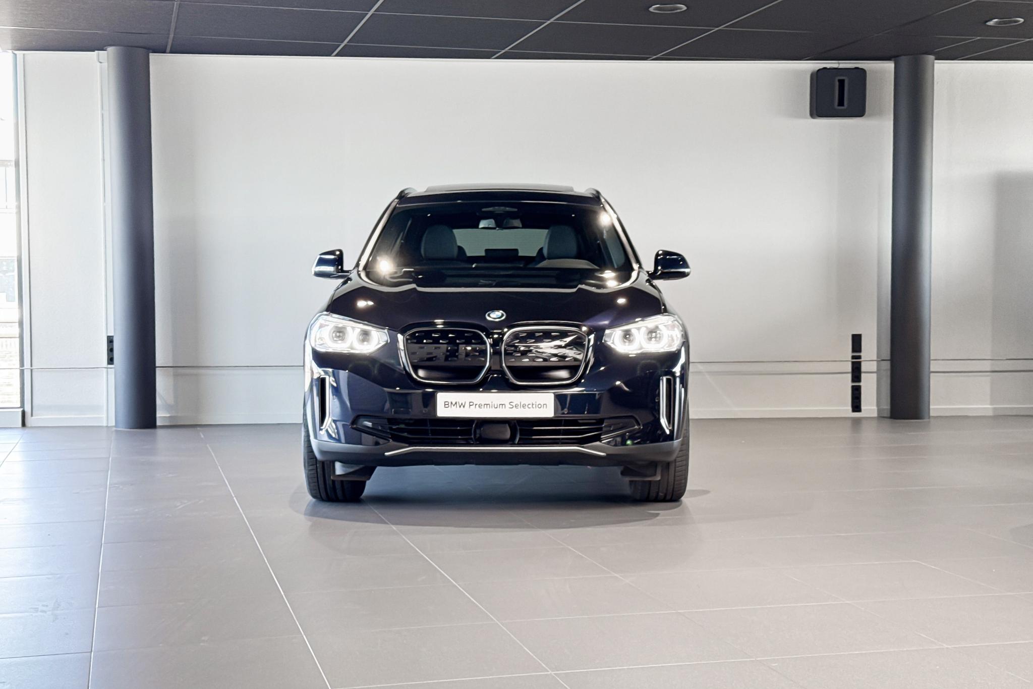Foto van BMW Ix3