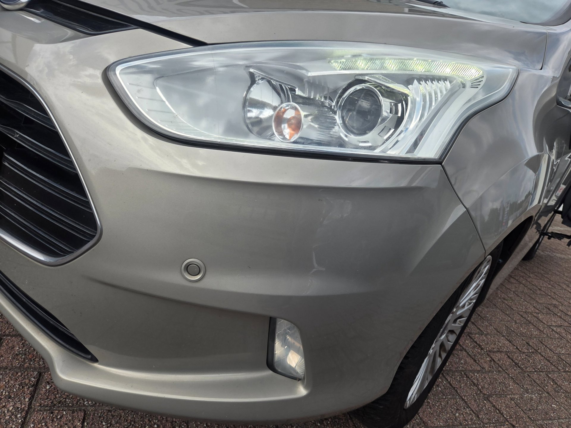 Foto van Ford B-max
