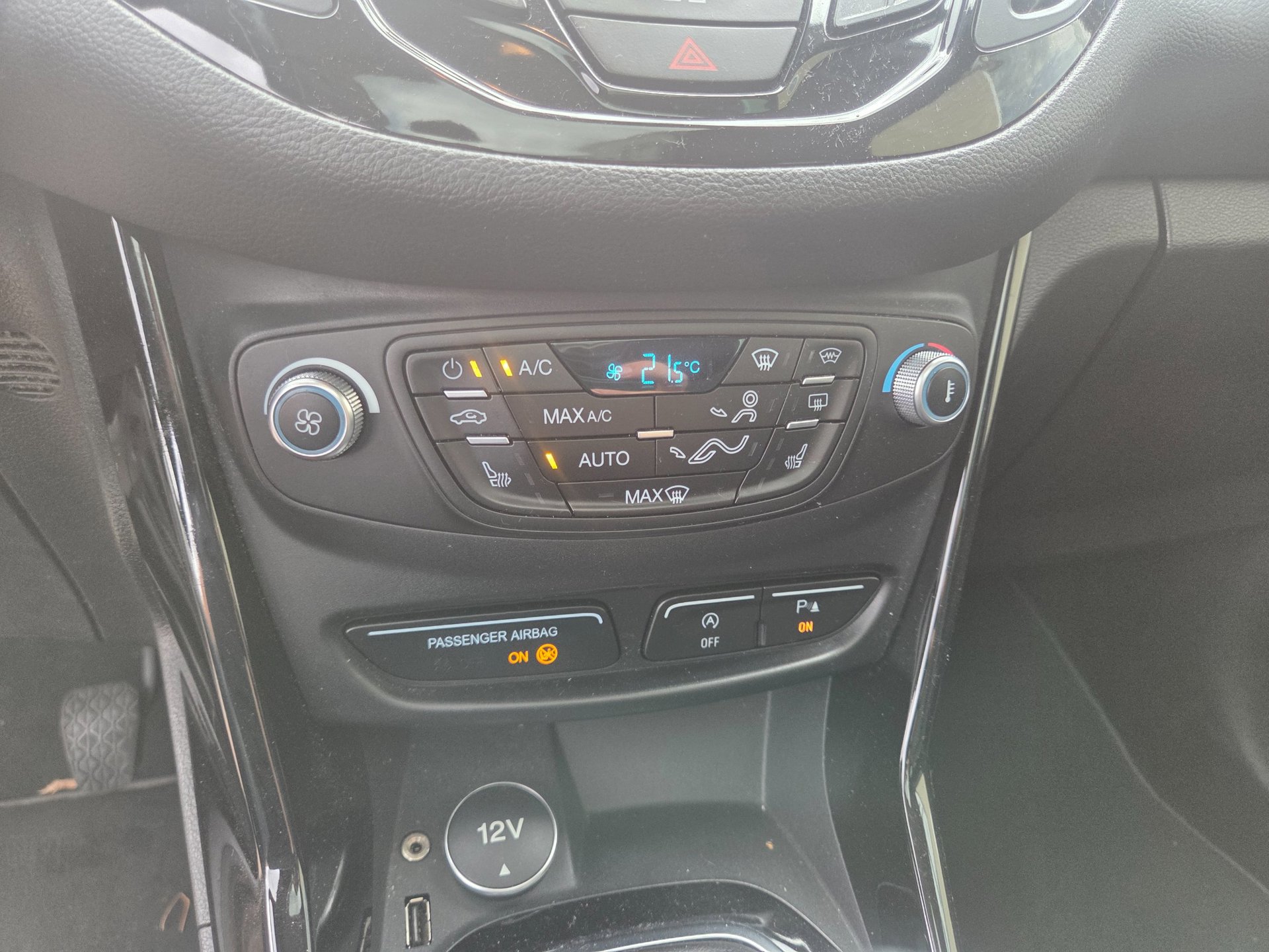 Foto van Ford B-max