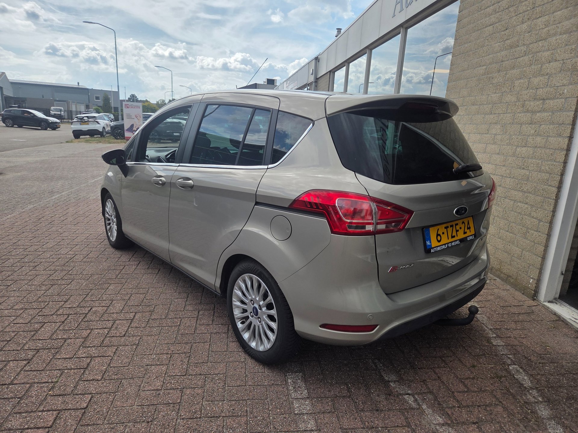 Foto van Ford B-max