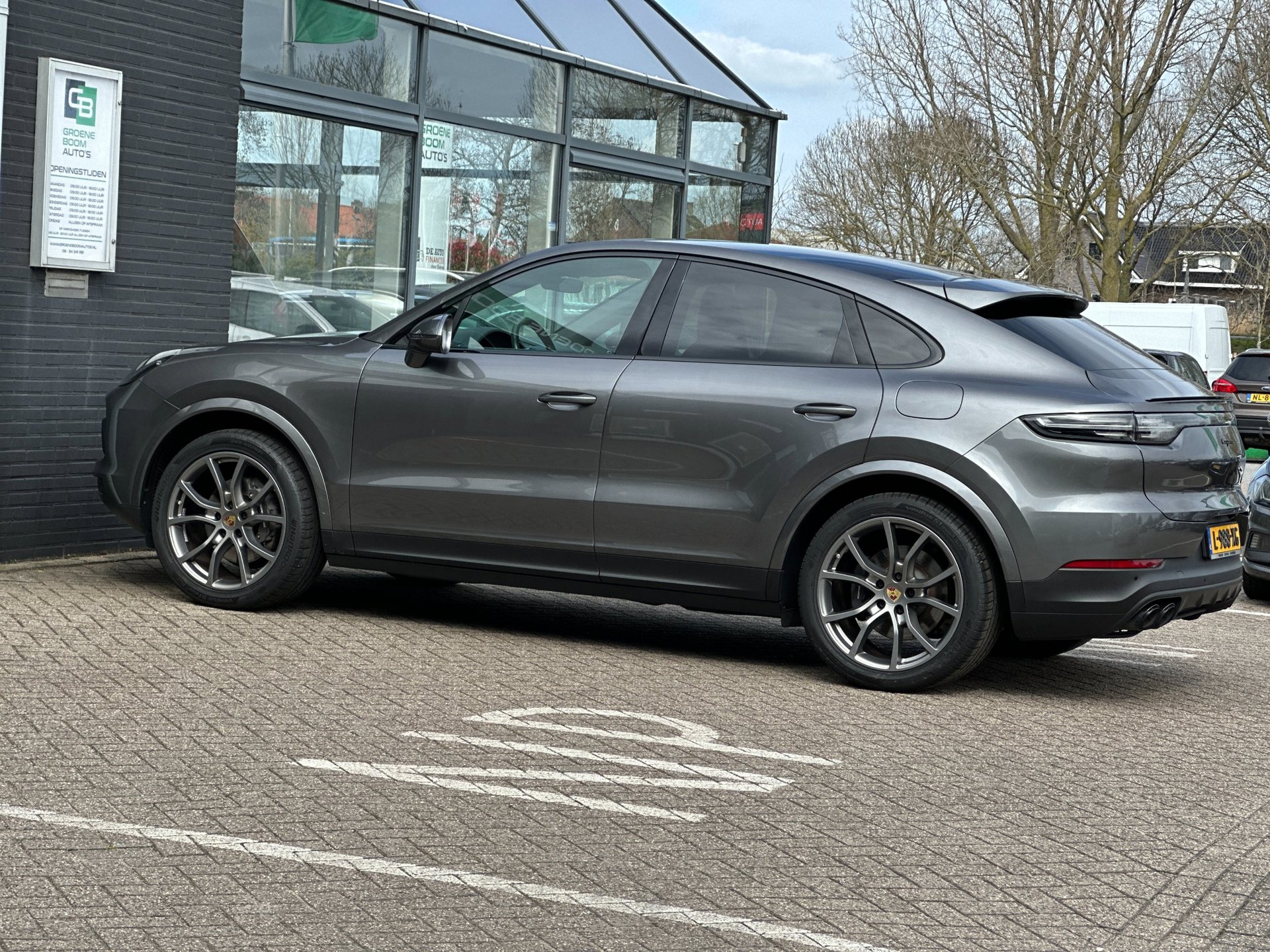 Foto van Porsche Cayenne E-hybrid