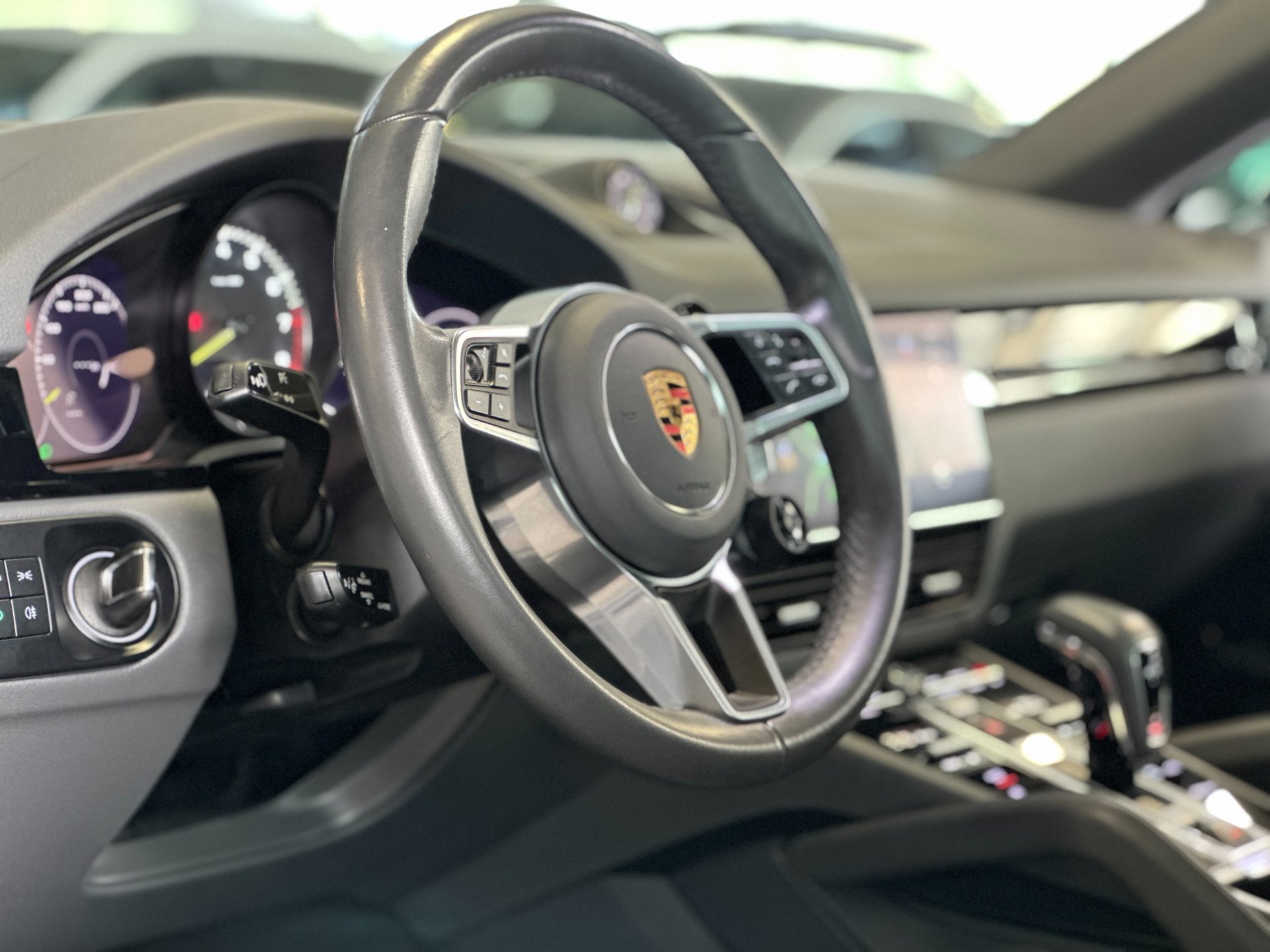 Foto van Porsche Cayenne E-hybrid