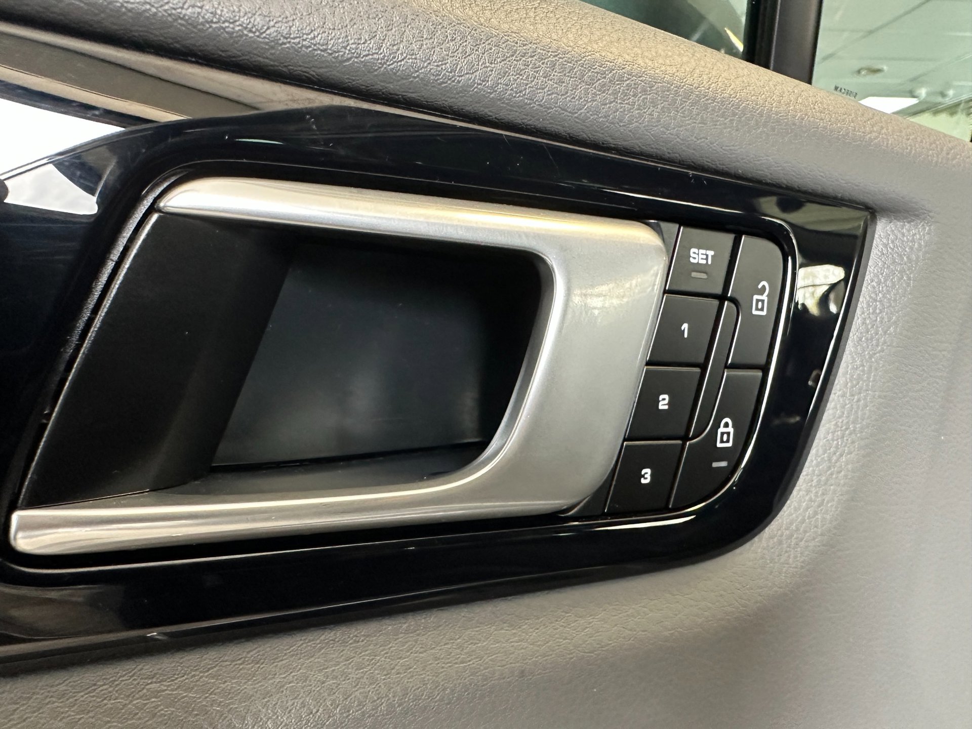 Foto van Porsche Cayenne E-hybrid