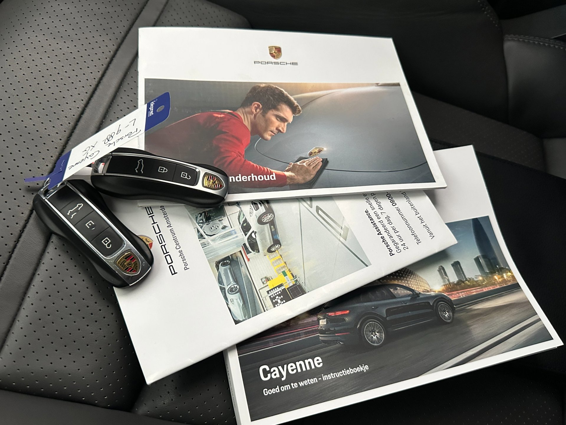 Foto van Porsche Cayenne E-hybrid