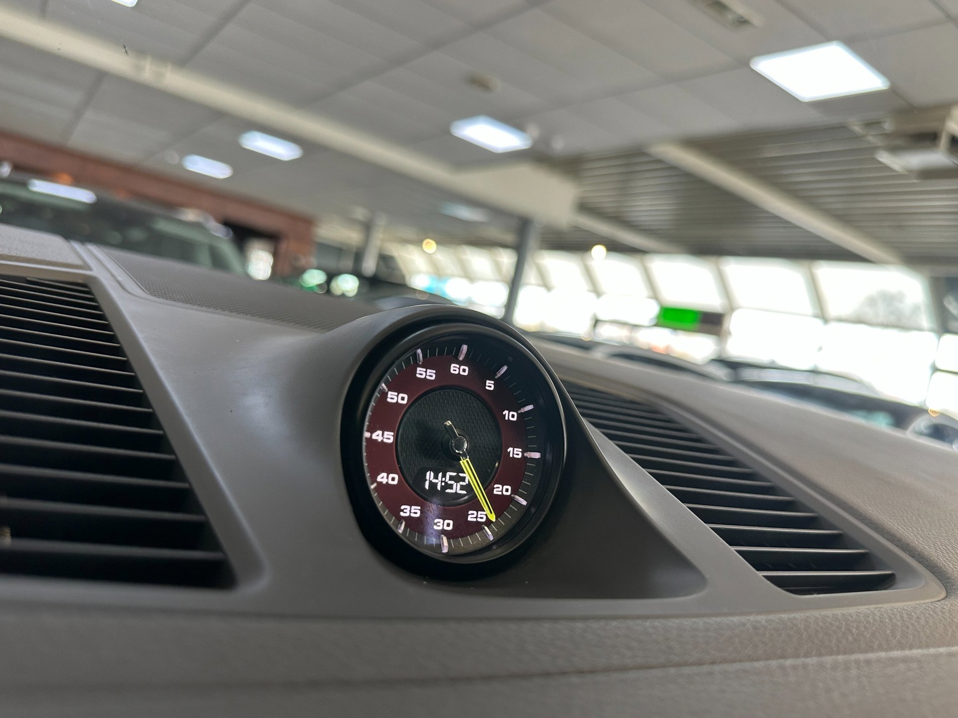 Foto van Porsche Cayenne E-hybrid