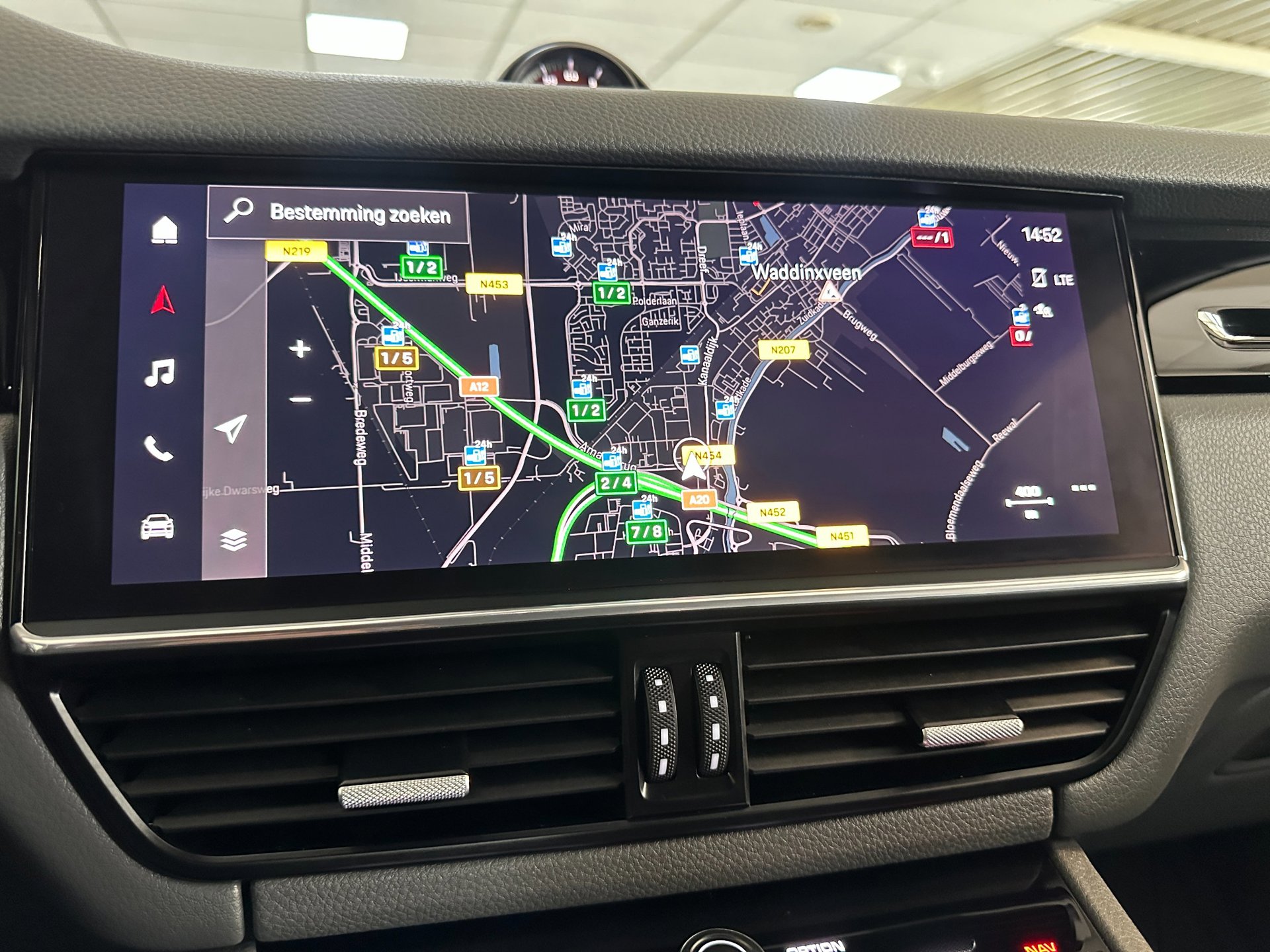Foto van Porsche Cayenne E-hybrid