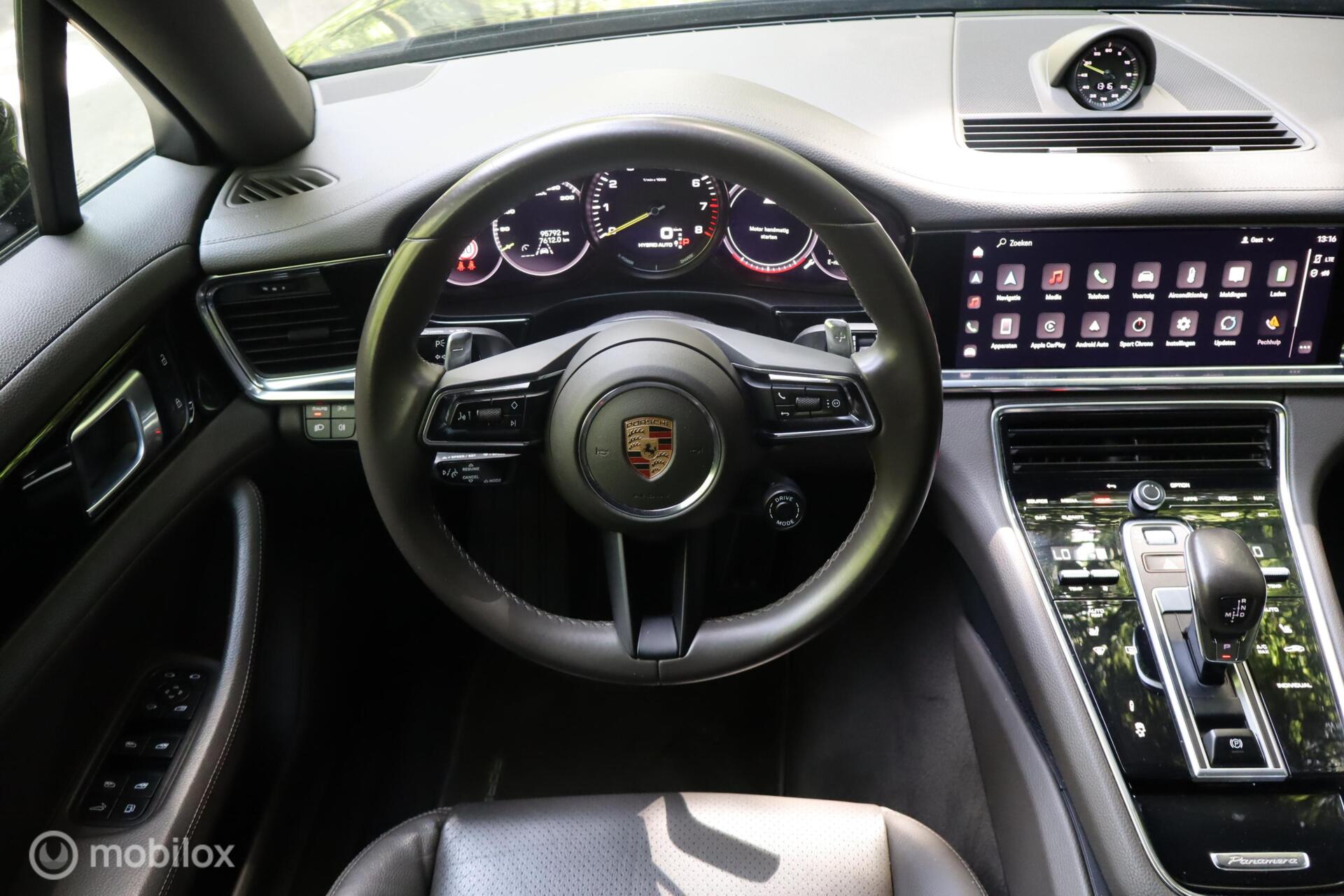 Foto van Porsche Panamera 4 E-hybrid