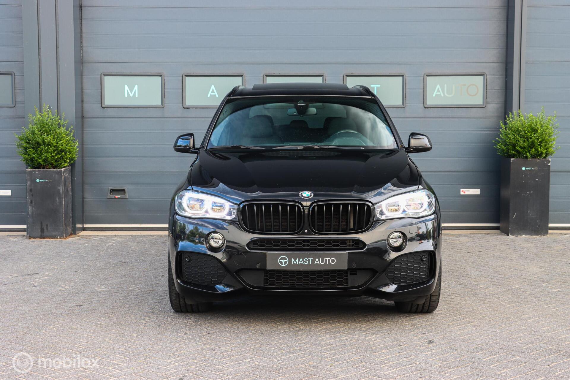 Foto van BMW X5 Xdrive30d