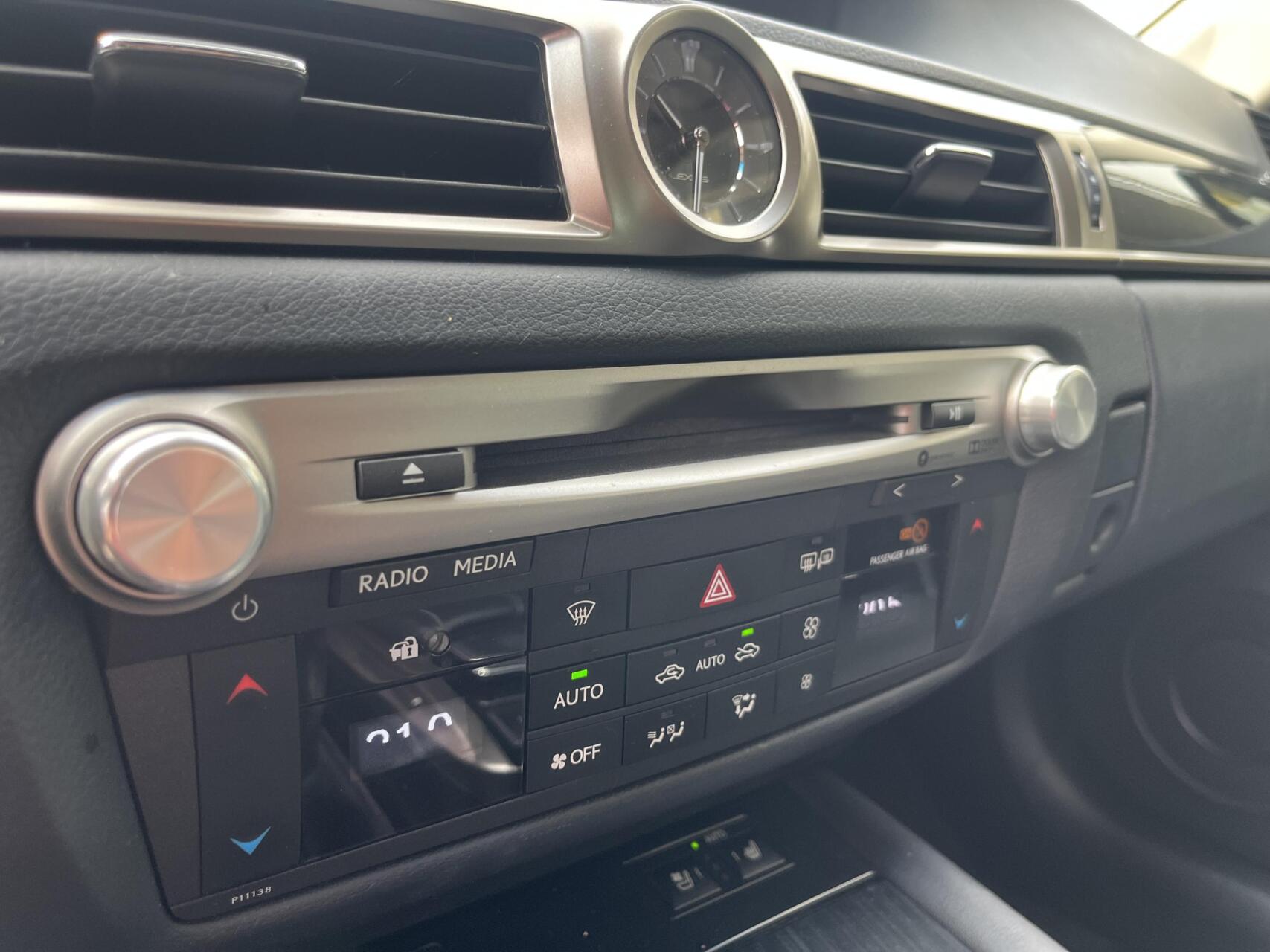 Foto van Lexus Lexus Gs300h