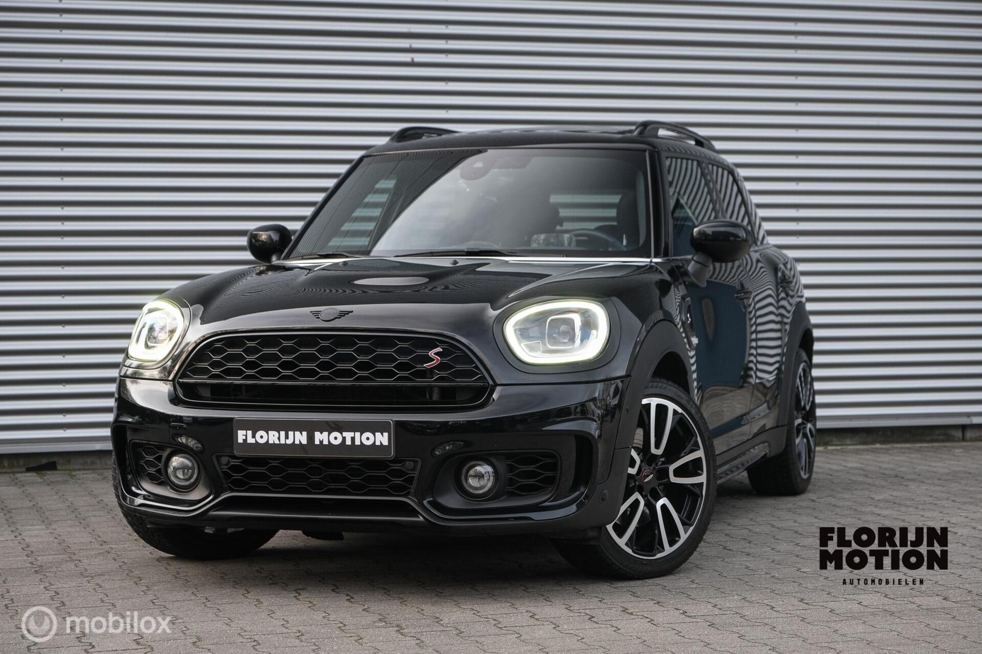 Mini Mini Countryman 2.0 Cooper S John Cooper Works | LED | HUD |Stoelverwarming | PANO | JCW | Leder | 178PK 2022 - voorkant