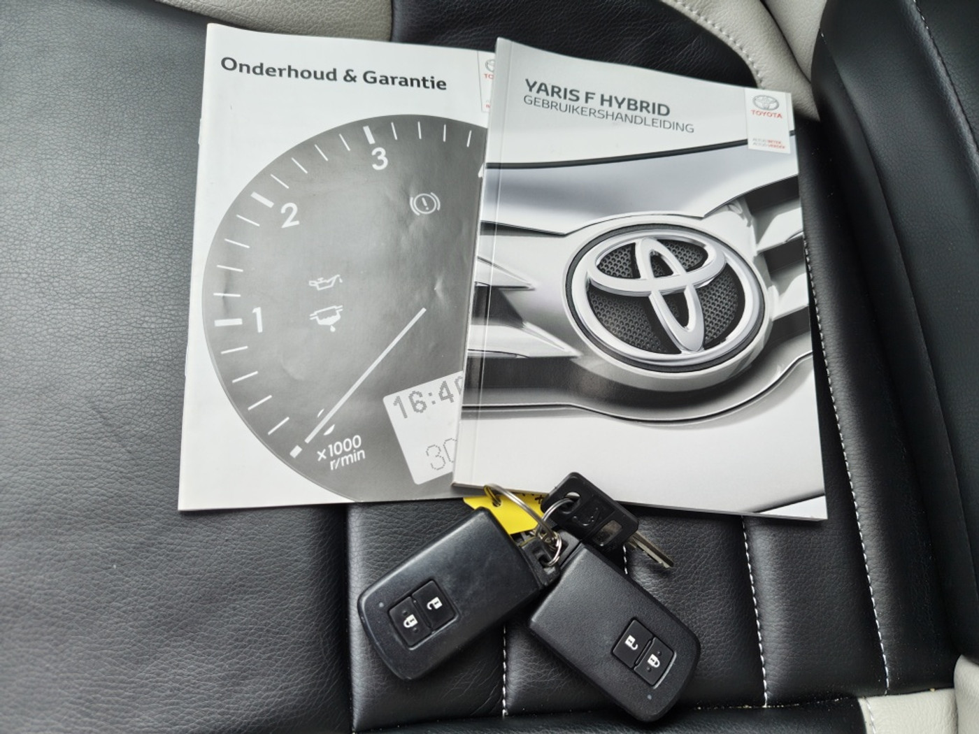 Foto van Toyota Toyota Yaris Hybrid