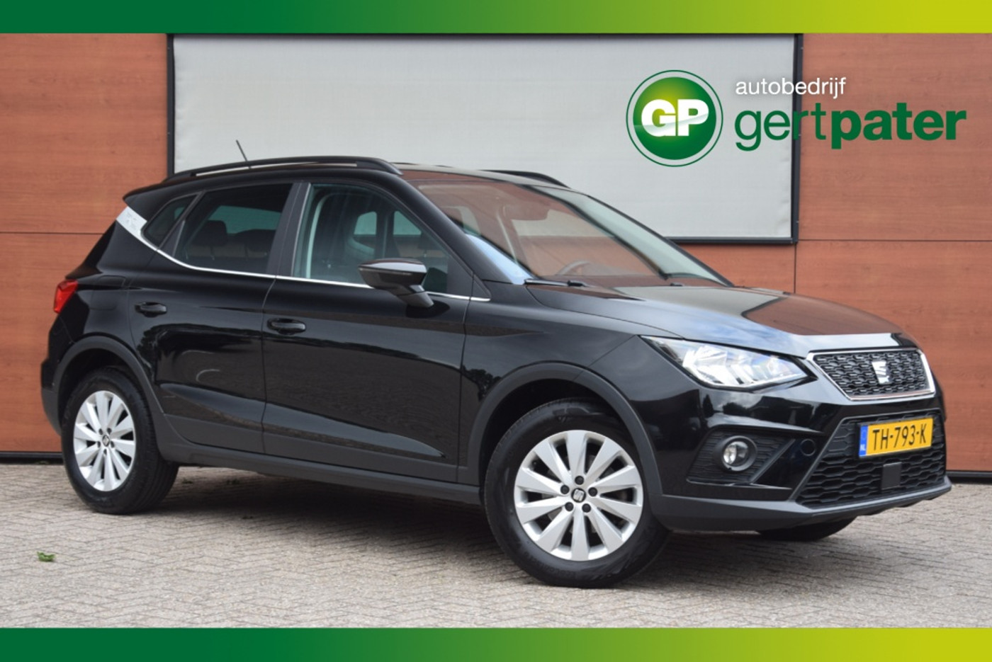 Seat Arona 1.0 TSI Style Trekhaak/NL Auto/PDC/Clima/Navi/Fulllink 2018 - voorkant
