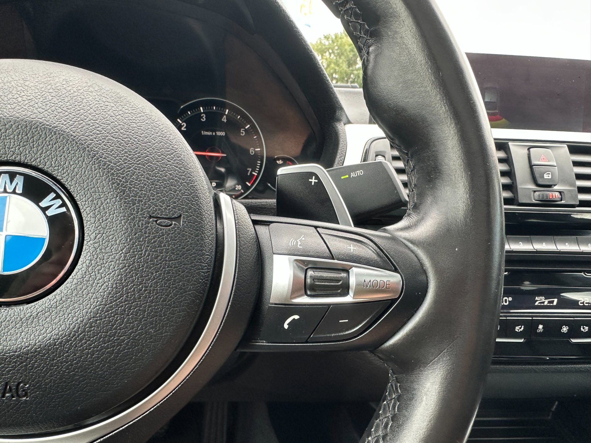 Foto van BMW 320i