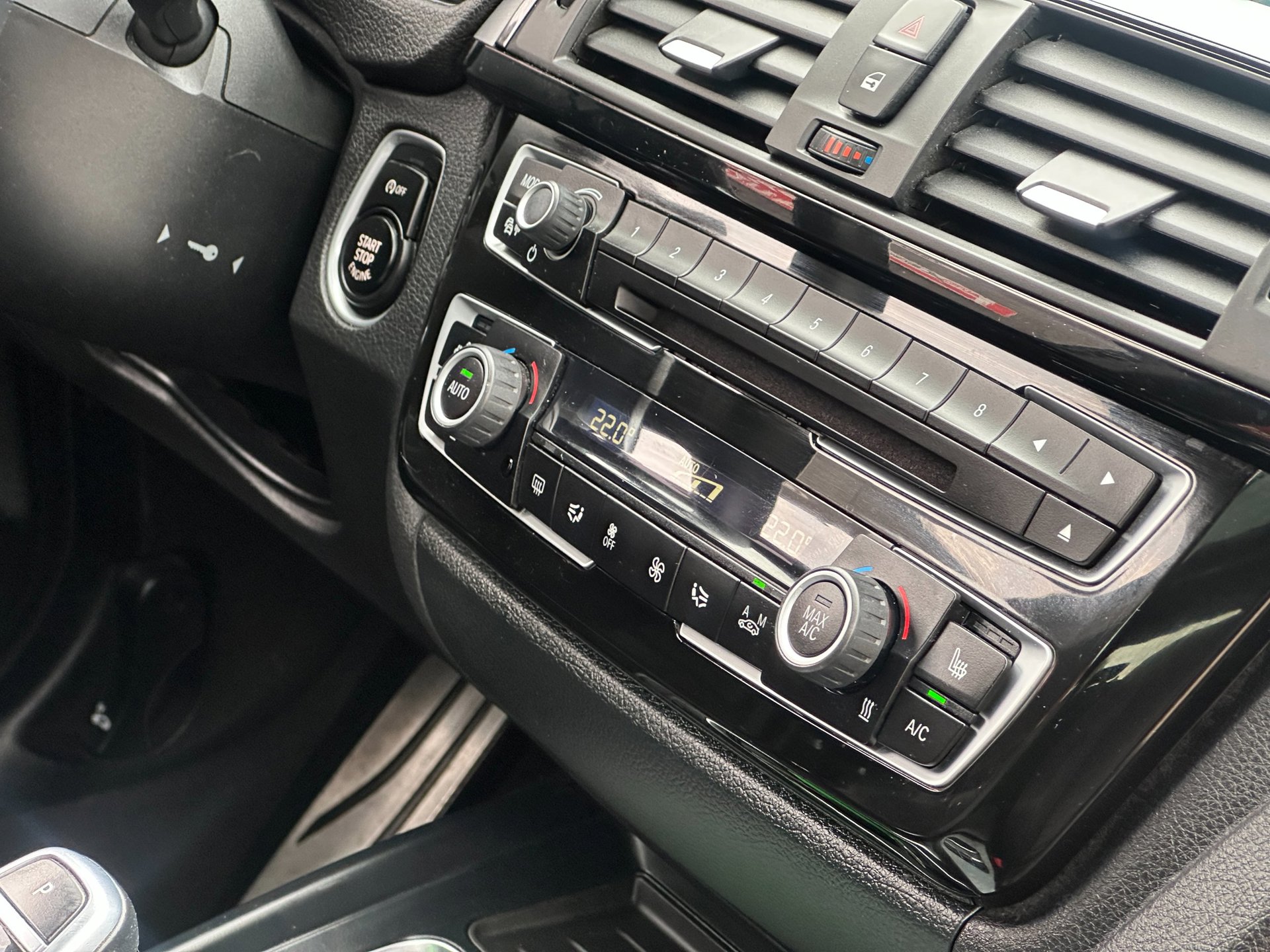 Foto van BMW 320i