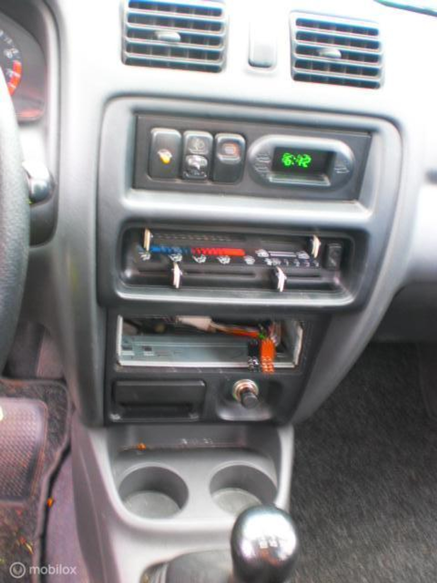 Foto van Mazda 323