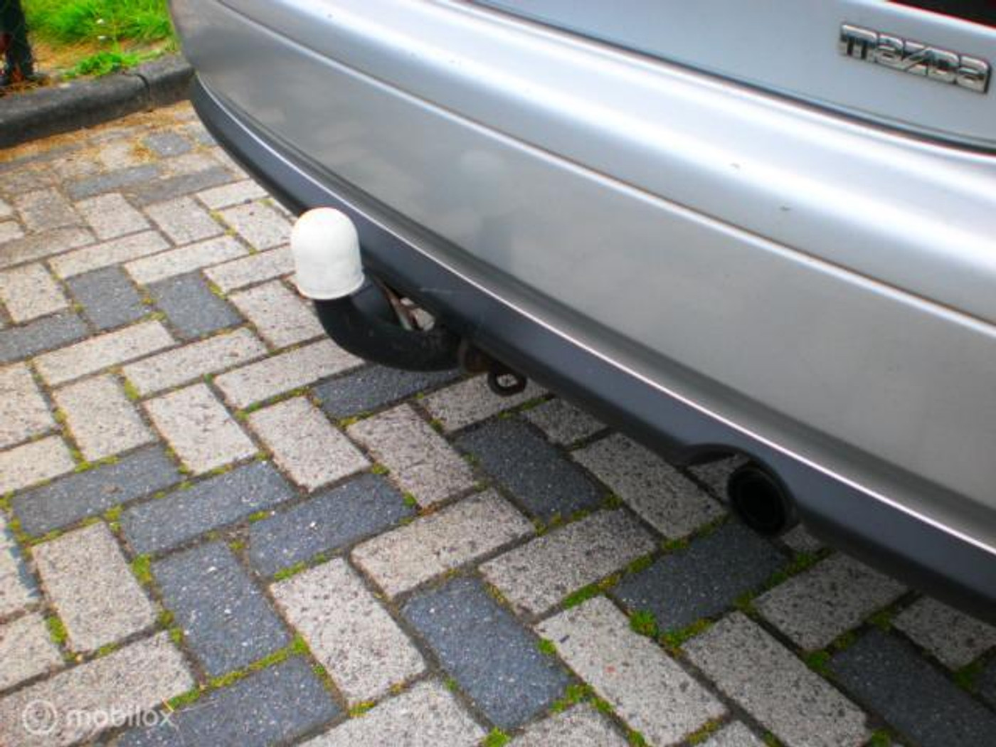 Foto van Mazda 323
