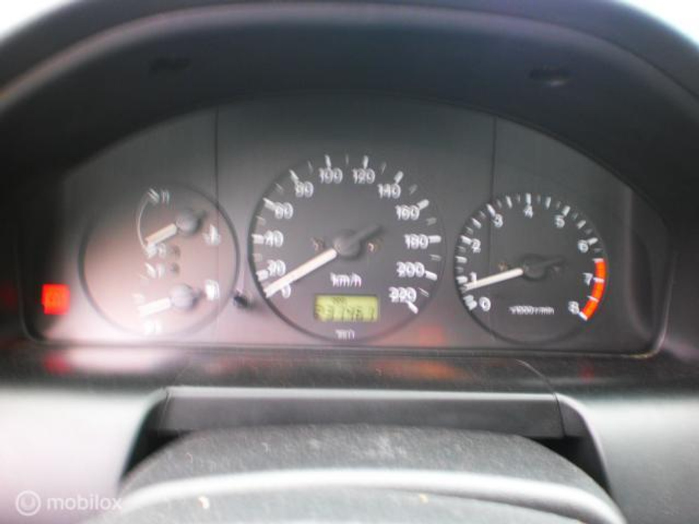 Foto van Mazda 323