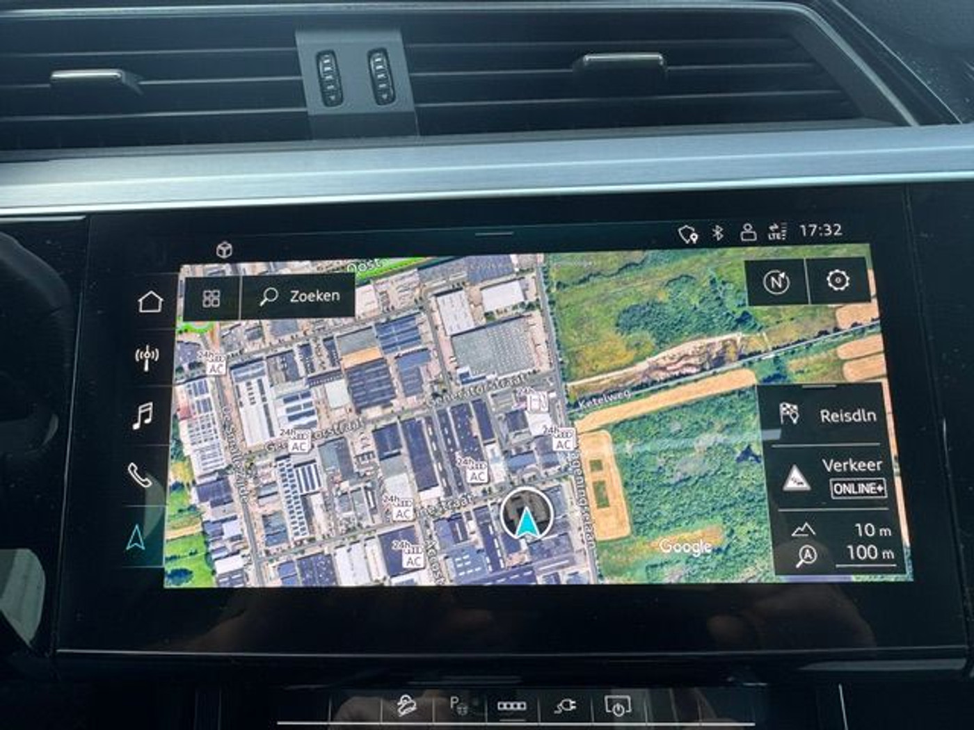 Foto van Audi E-tron 55