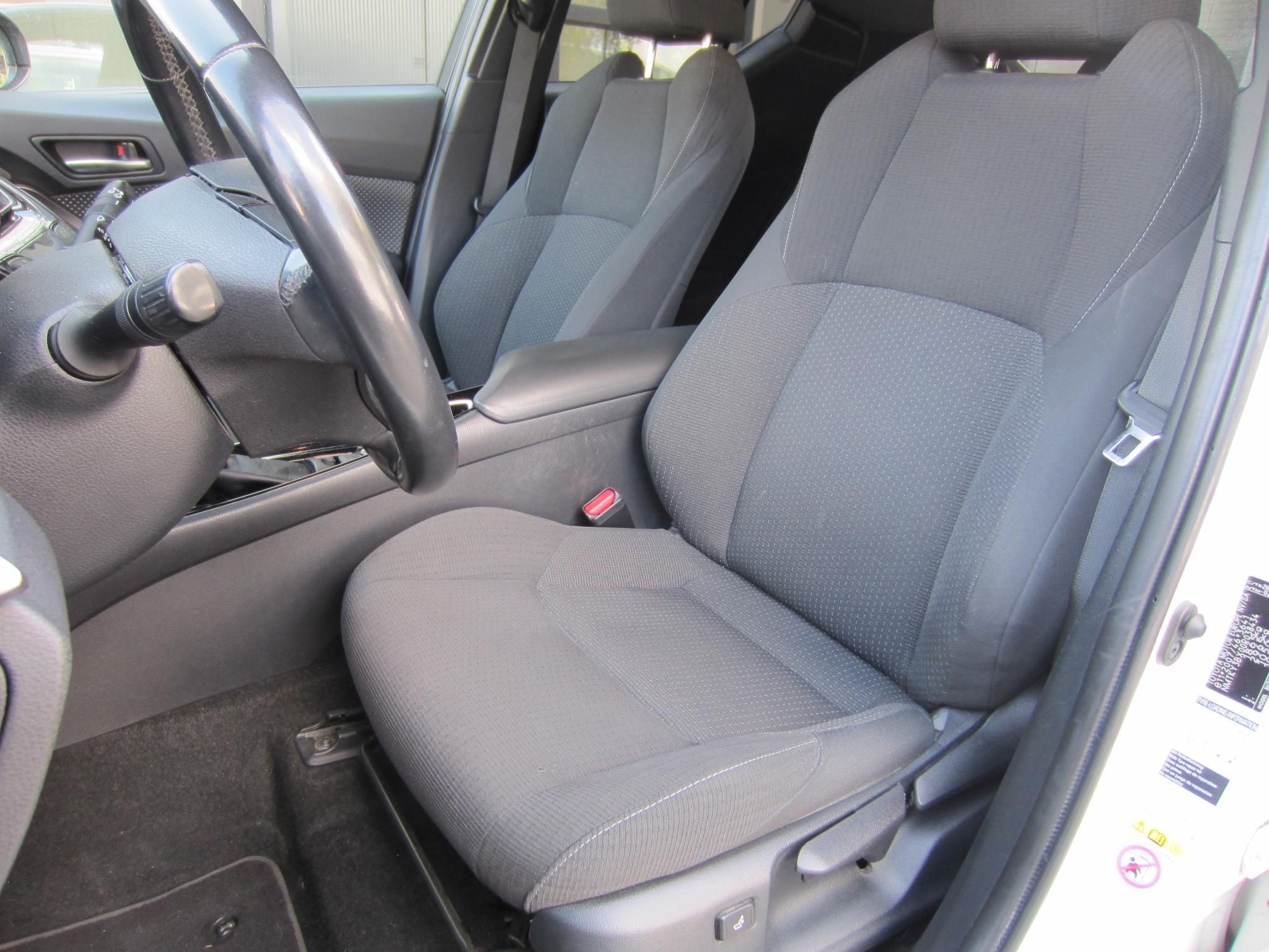 Foto van Toyota Toyota C-hr
