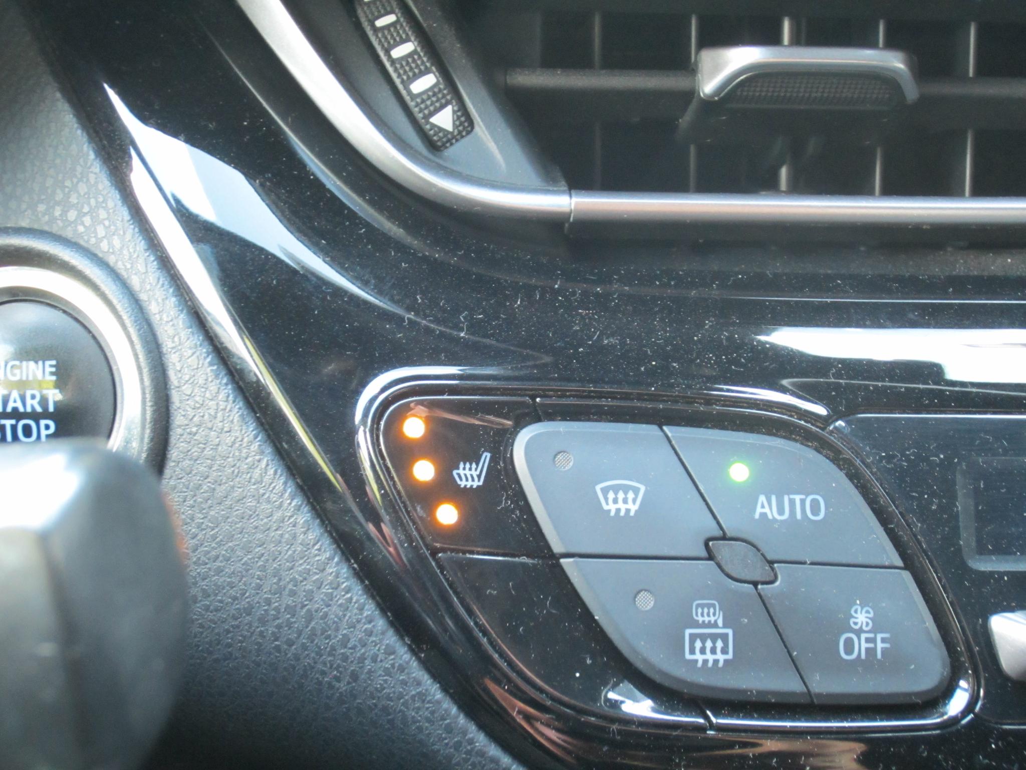 Foto van Toyota Toyota C-hr