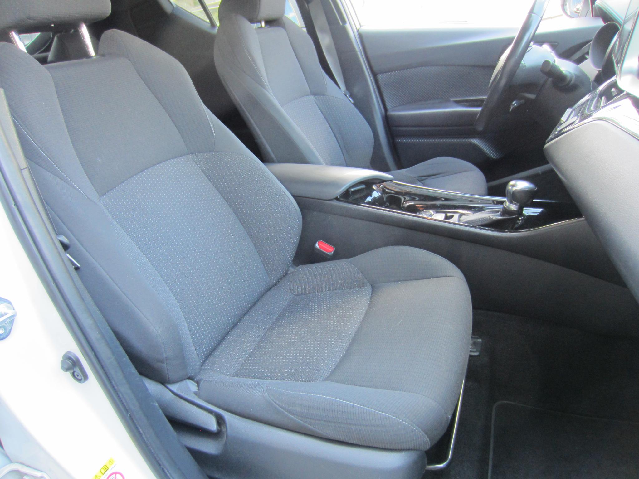 Foto van Toyota Toyota C-hr