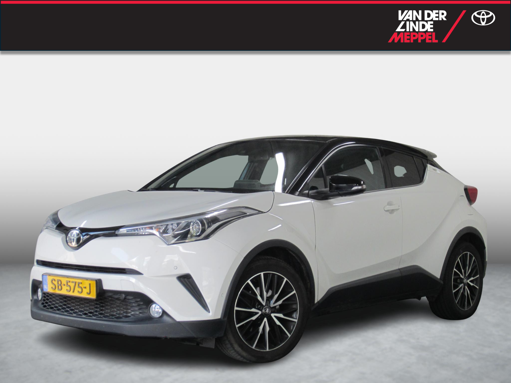 Toyota Toyota C-hr 1.2 Style Automaat Trekhaak 1.100kg Geremd 2018 - voorkant