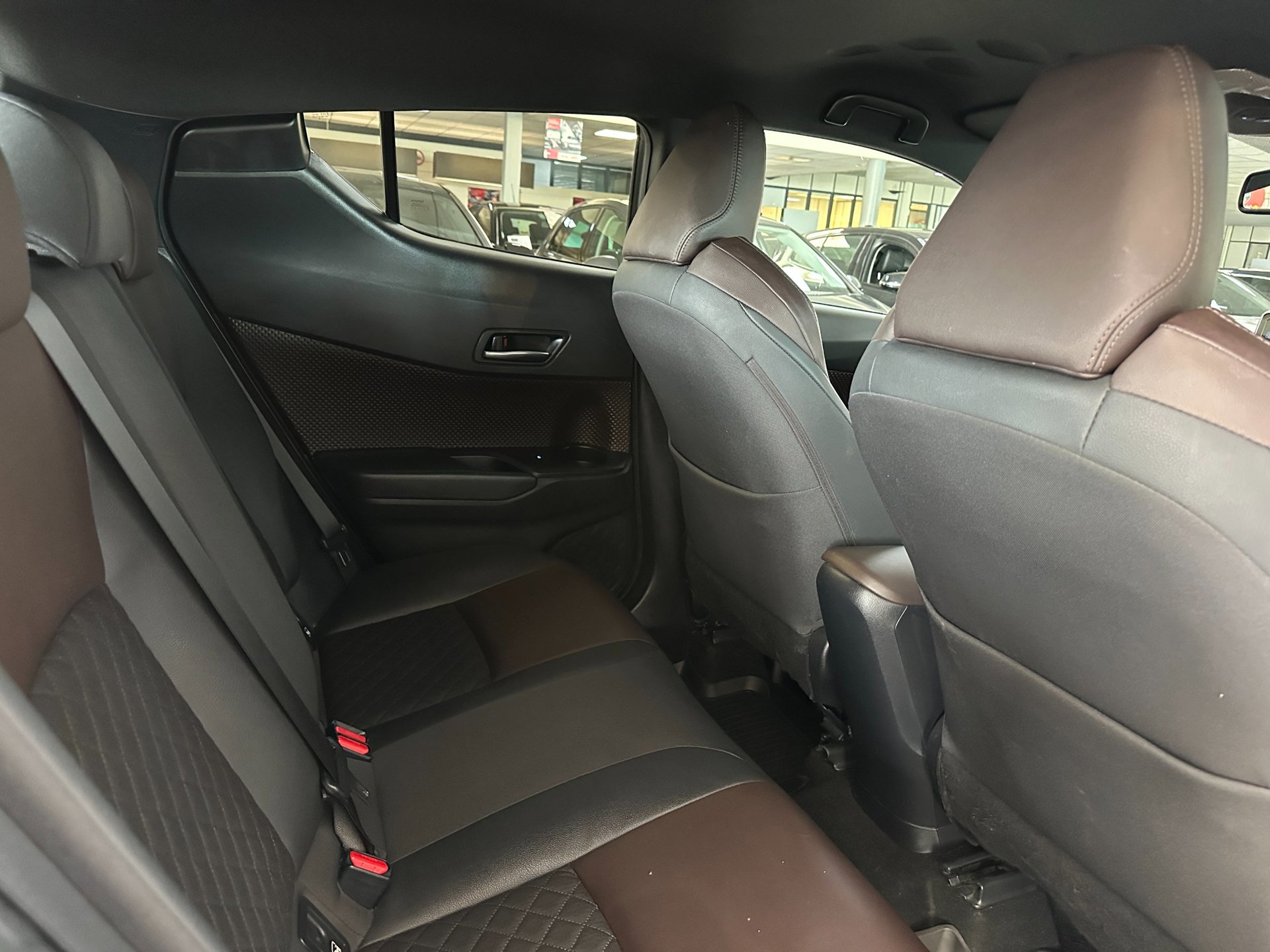 Foto van Toyota Toyota C-hr