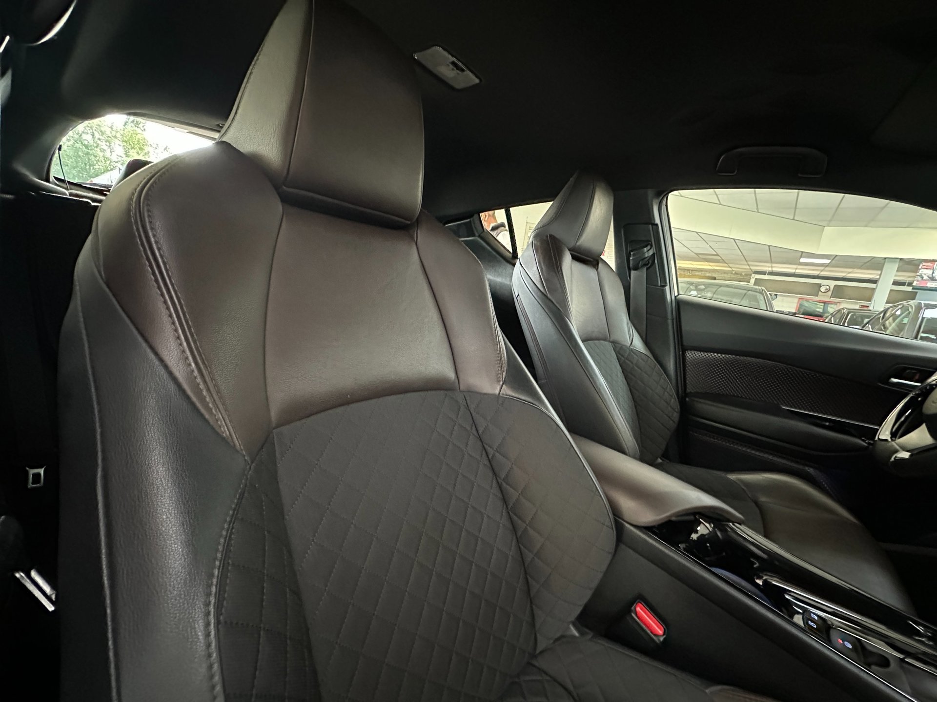 Foto van Toyota Toyota C-hr