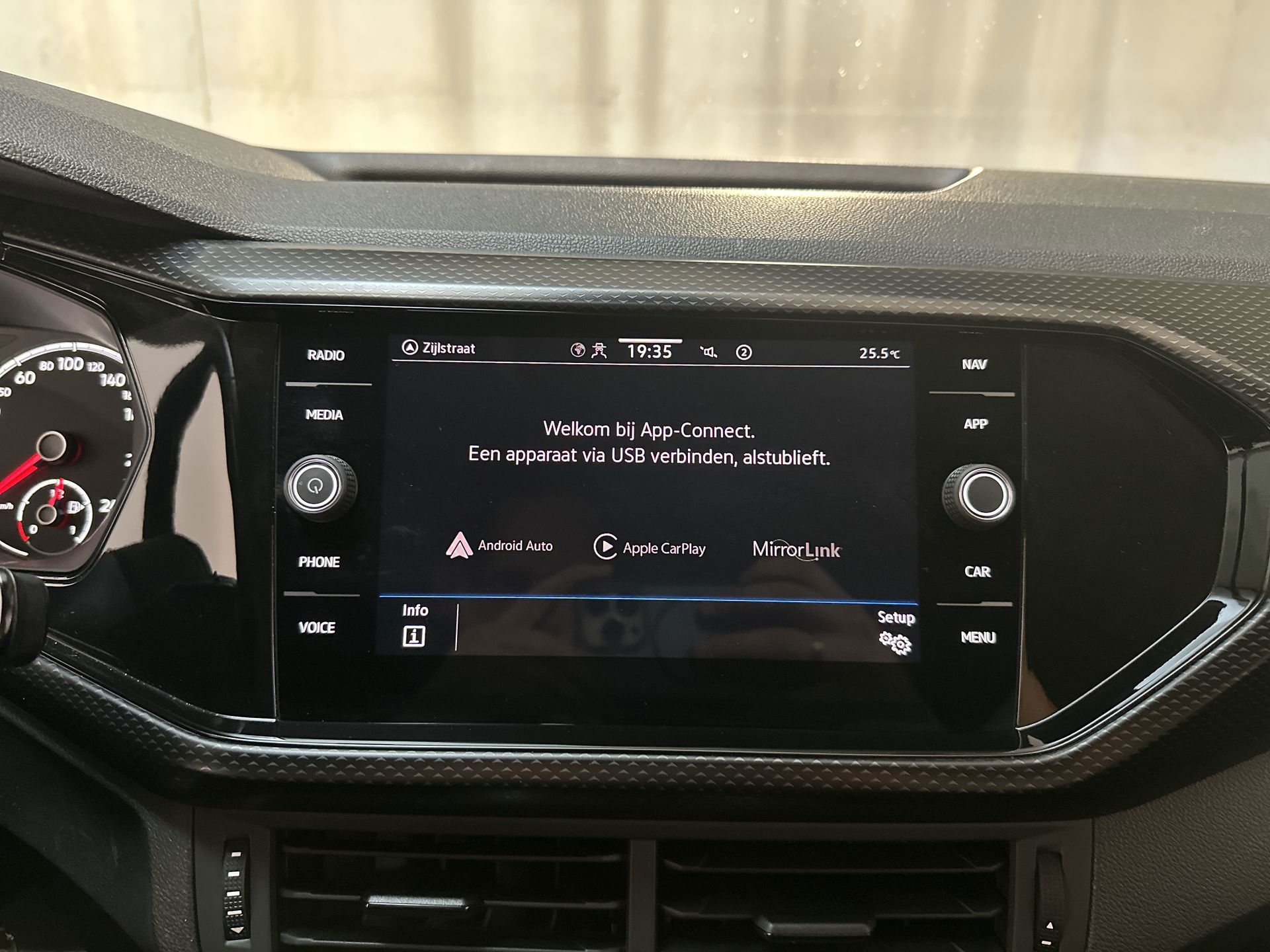 Foto van Volkswagen T-cross