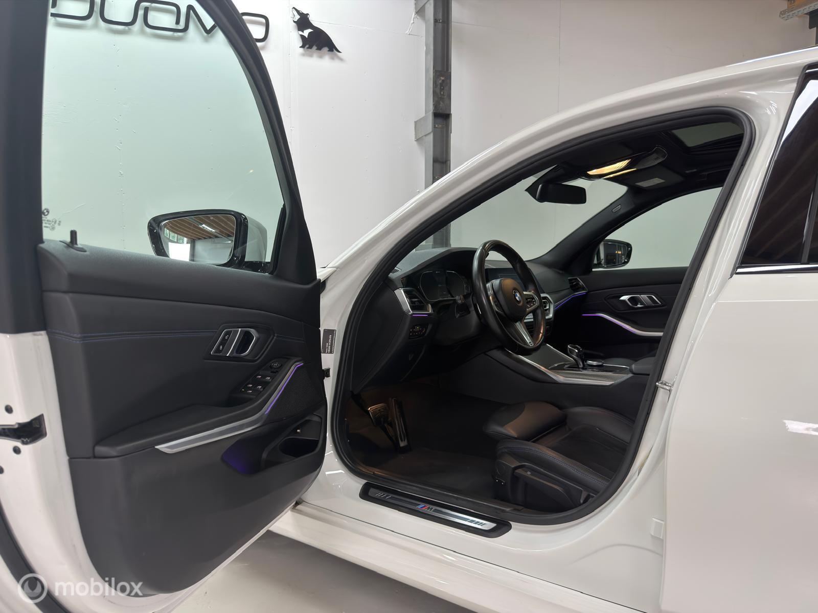 Foto van BMW 330e xDrive