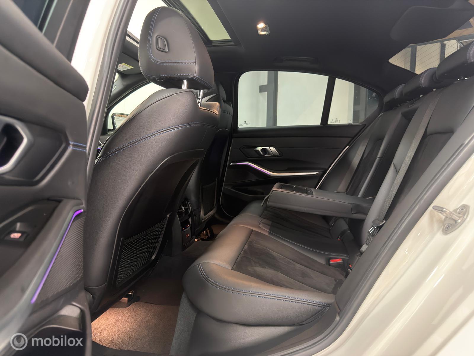 Foto van BMW 330e xDrive