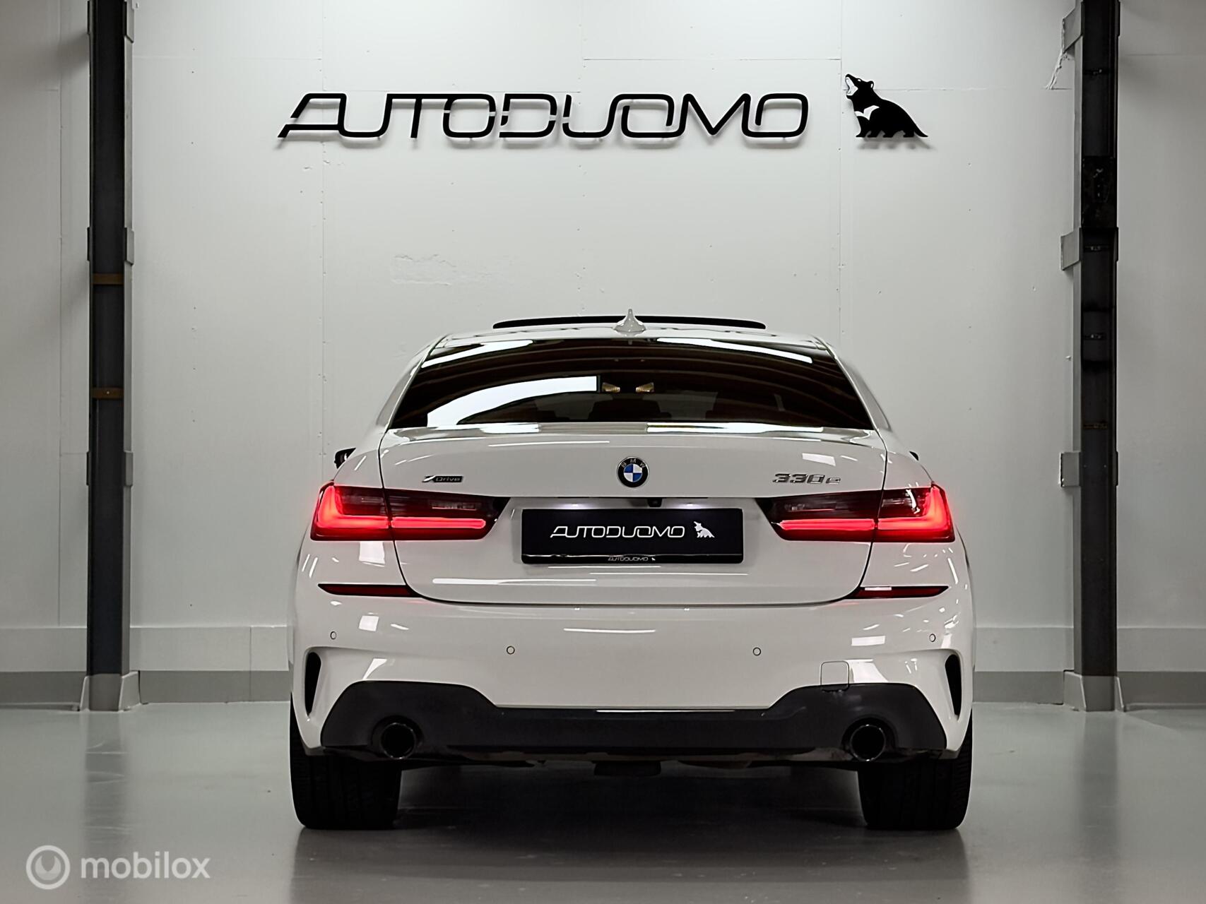 Foto van BMW 330e xDrive