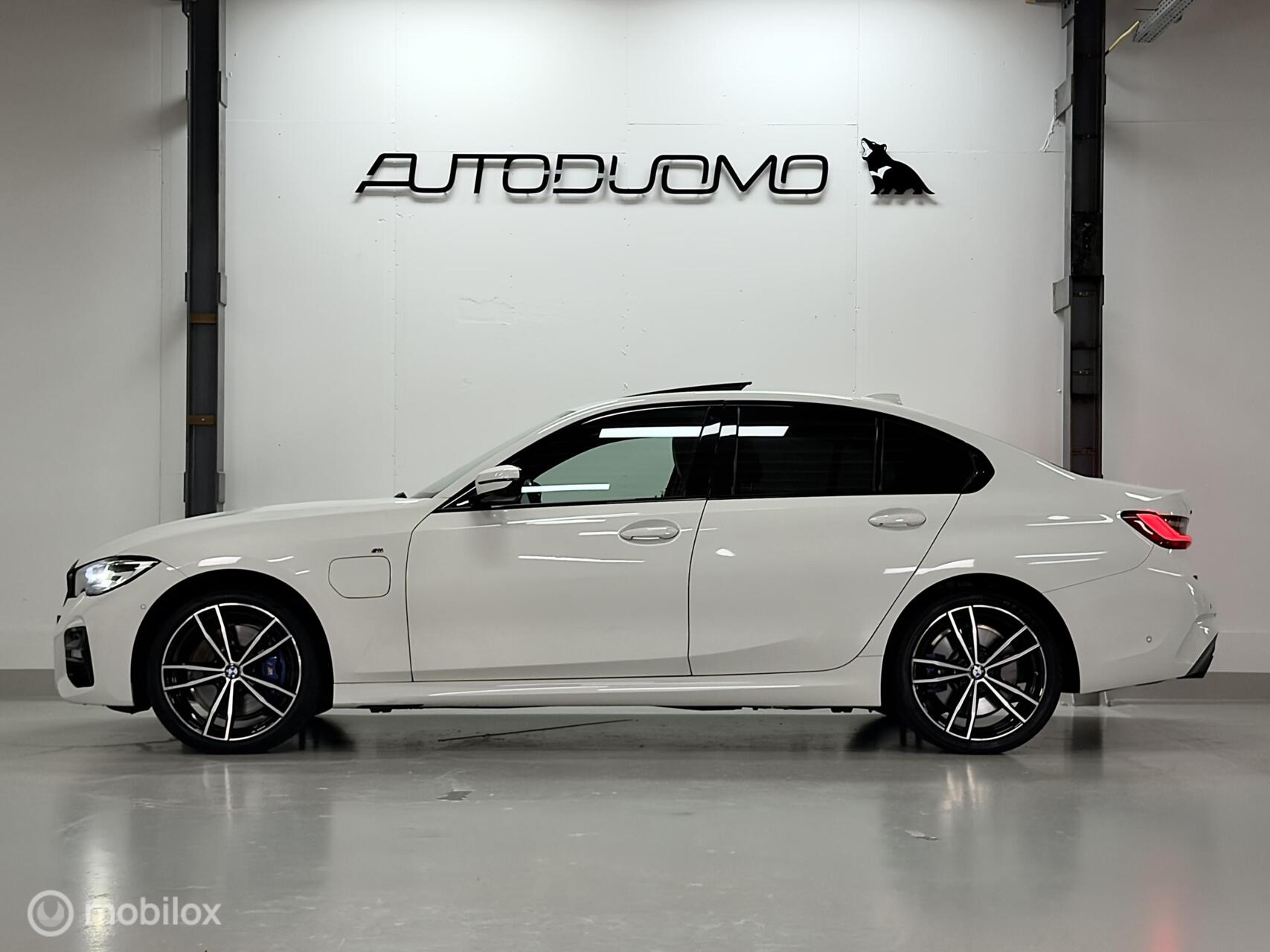Foto van BMW 330e xDrive