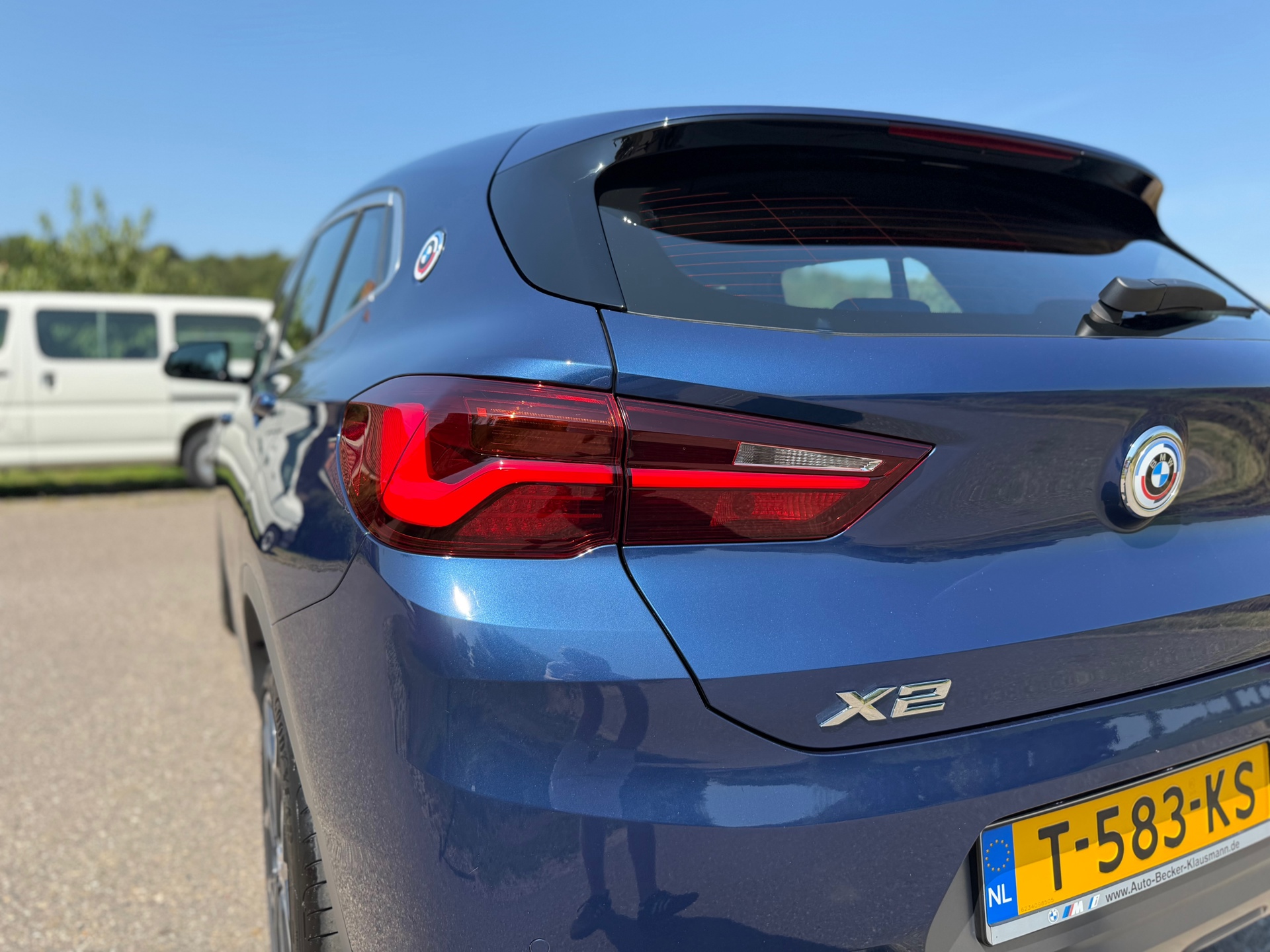 Foto van BMW X2 Xdrive25e