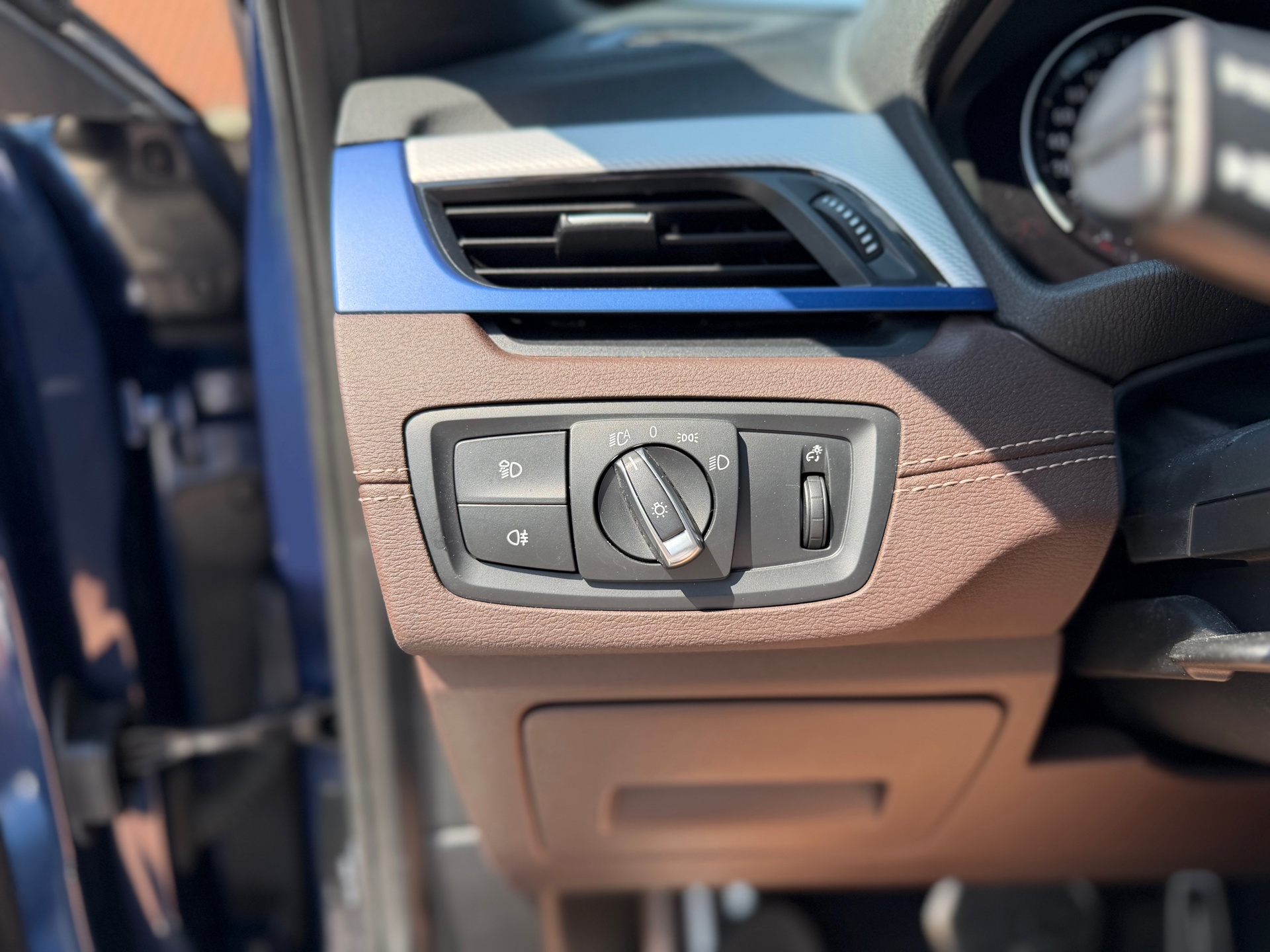 Foto van BMW X2 Xdrive25e