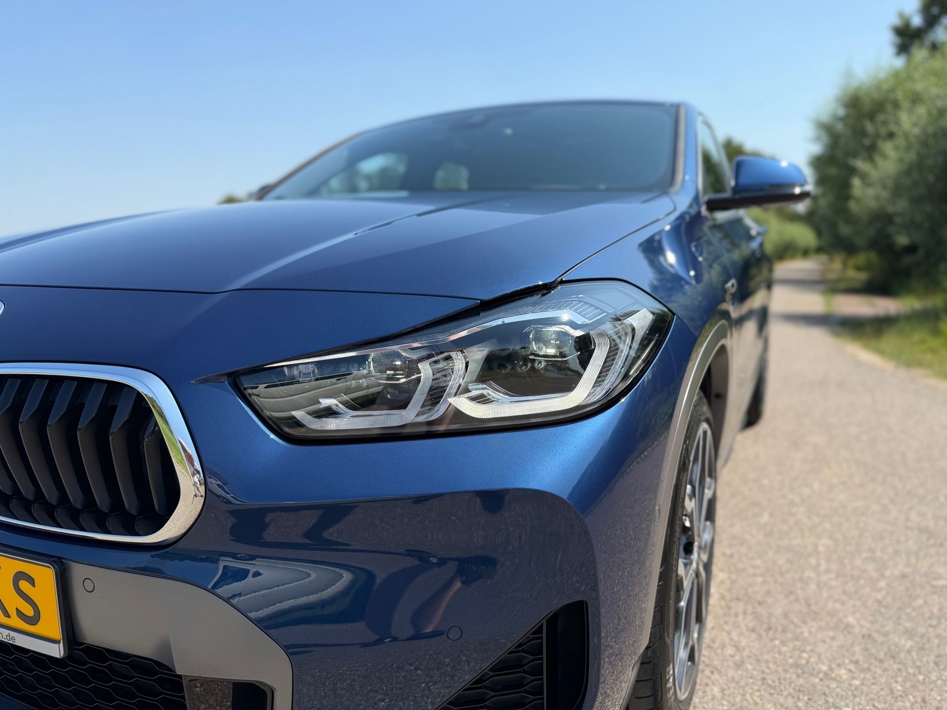 Foto van BMW X2 Xdrive25e