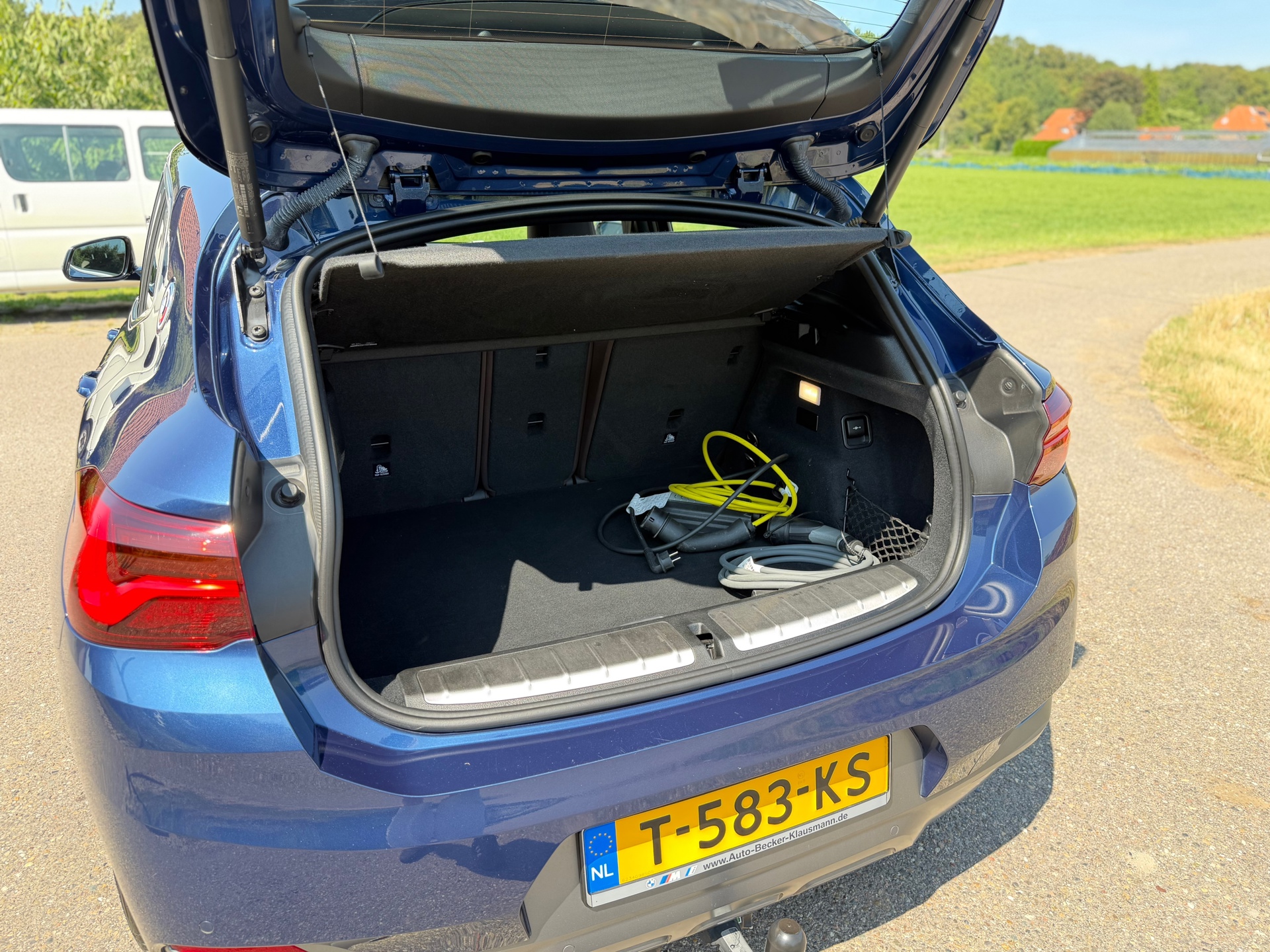 Foto van BMW X2 Xdrive25e