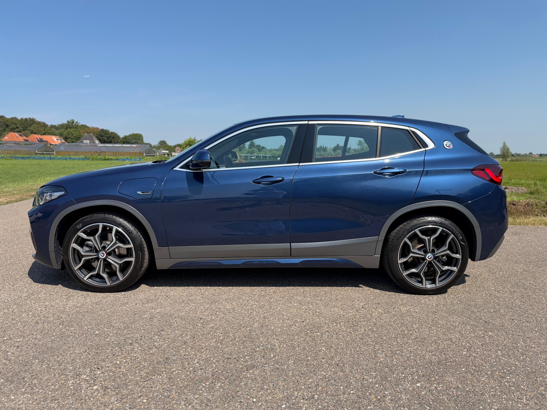 Foto van BMW X2 Xdrive25e